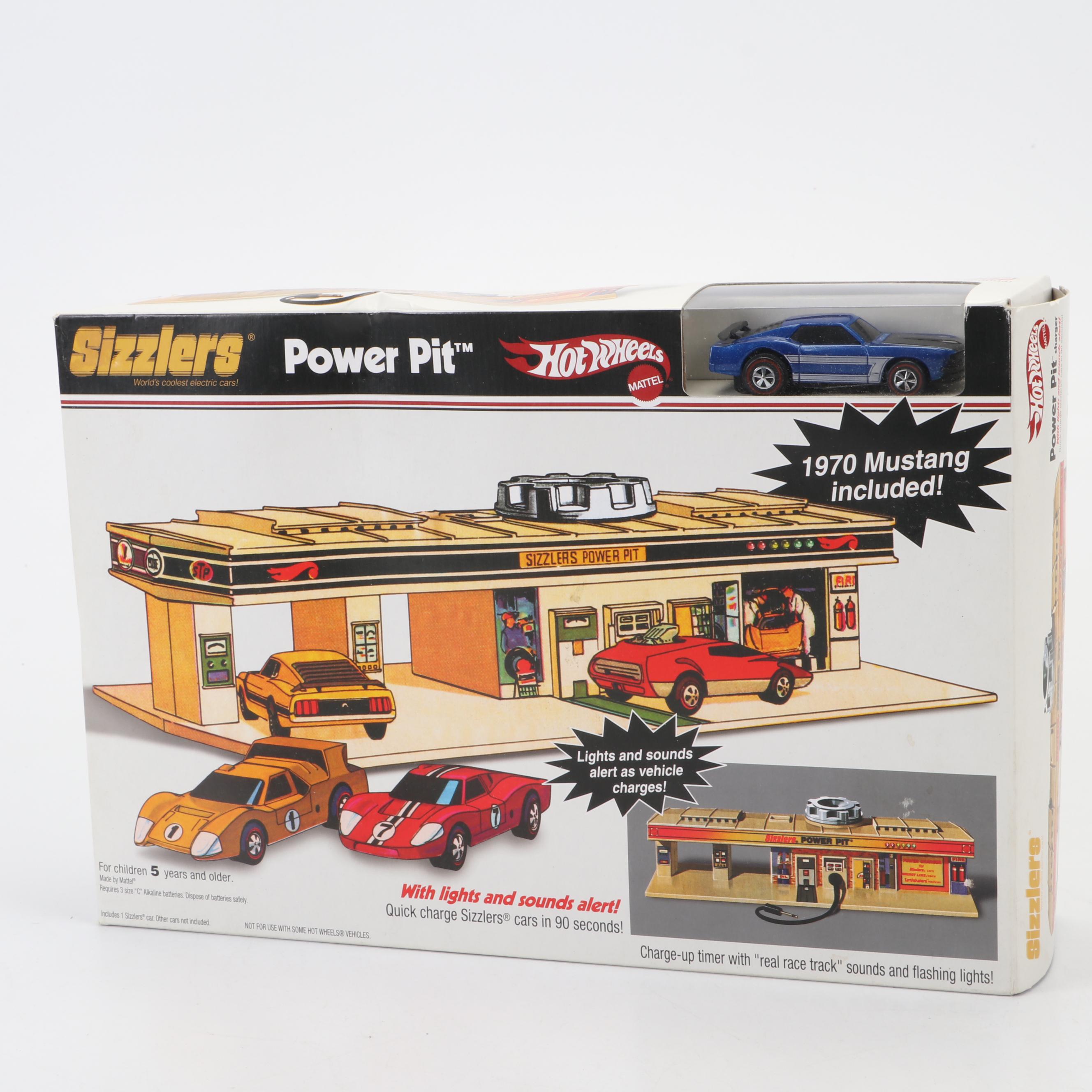 Hot Wheels Sizzlers Power Pit with Toy Cars Including '31 Doozie