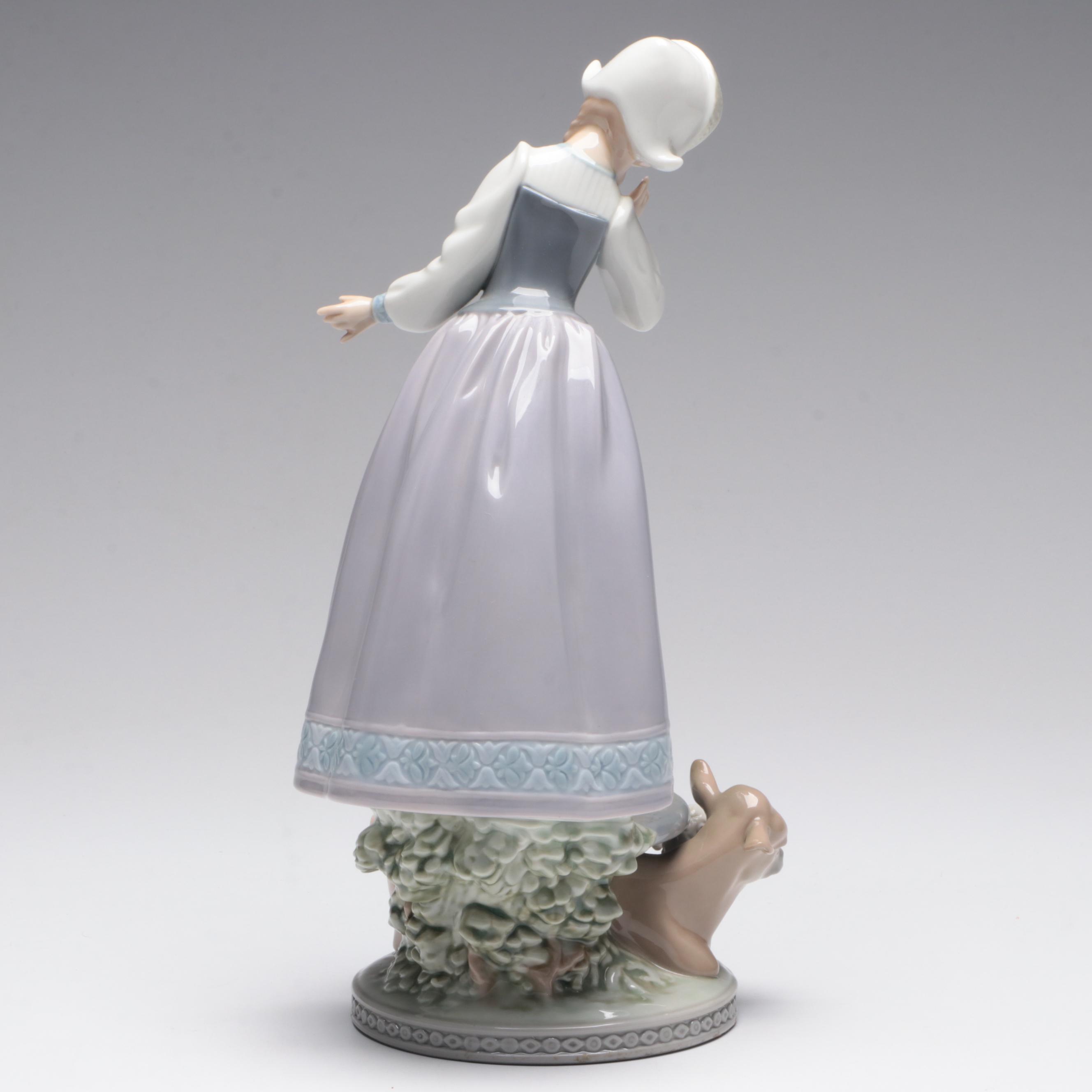 Lladró "Milkmaid" Porcelain Figurine Designed by José Luis Alvarez