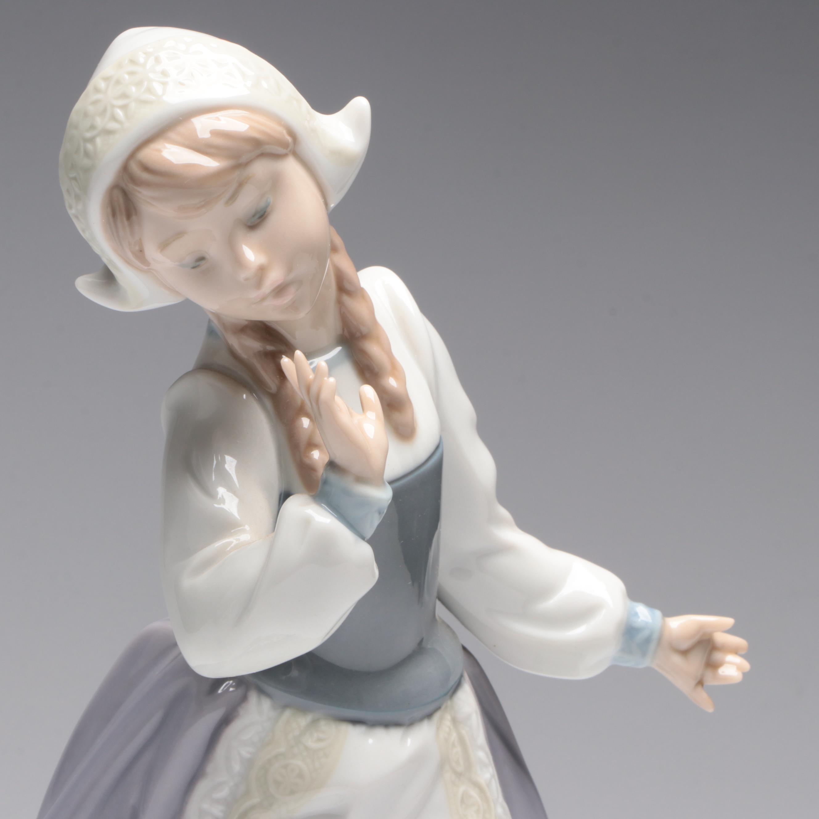 Lladró "Milkmaid" Porcelain Figurine Designed by José Luis Alvarez