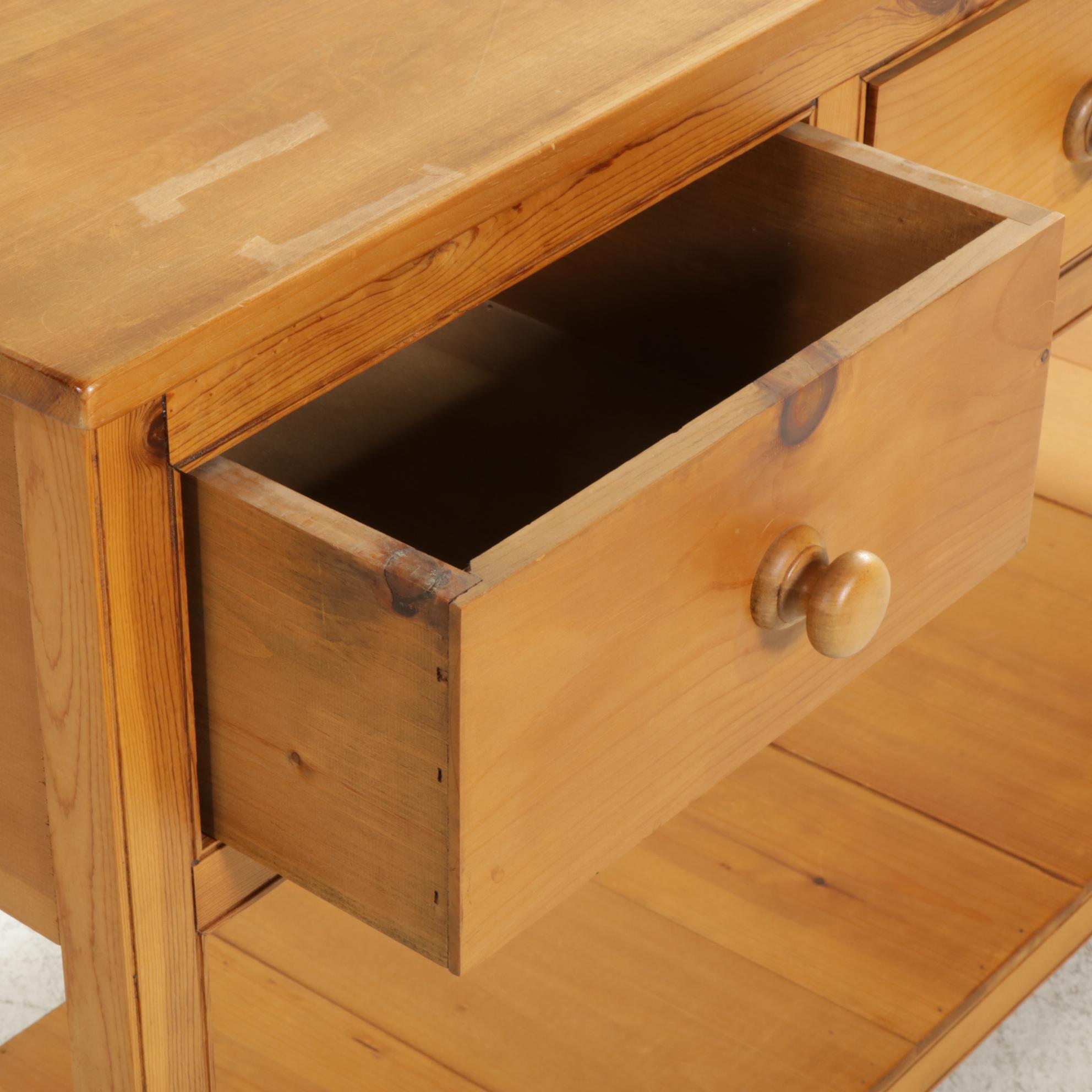 British Traditions, Inc. Pine Console