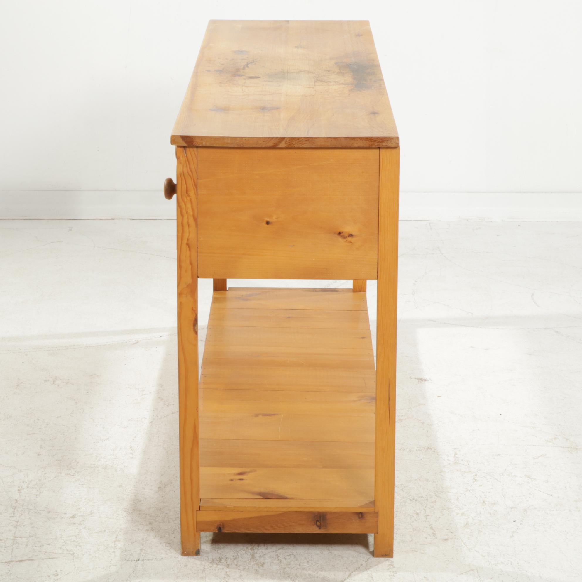 British Traditions, Inc. Pine Console