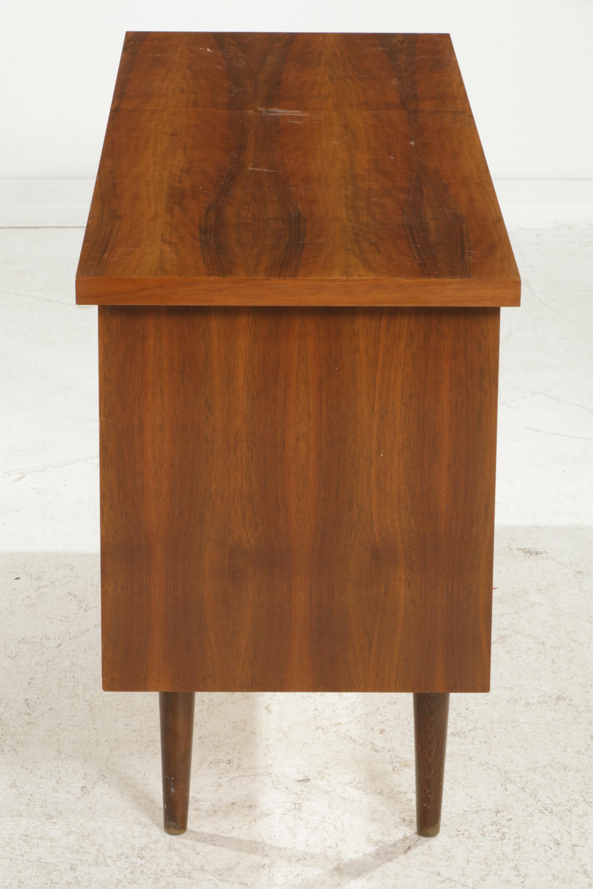 Mid Century Modern Style Walnut Eight Drawer Credenza, Mid to Late 20th Century