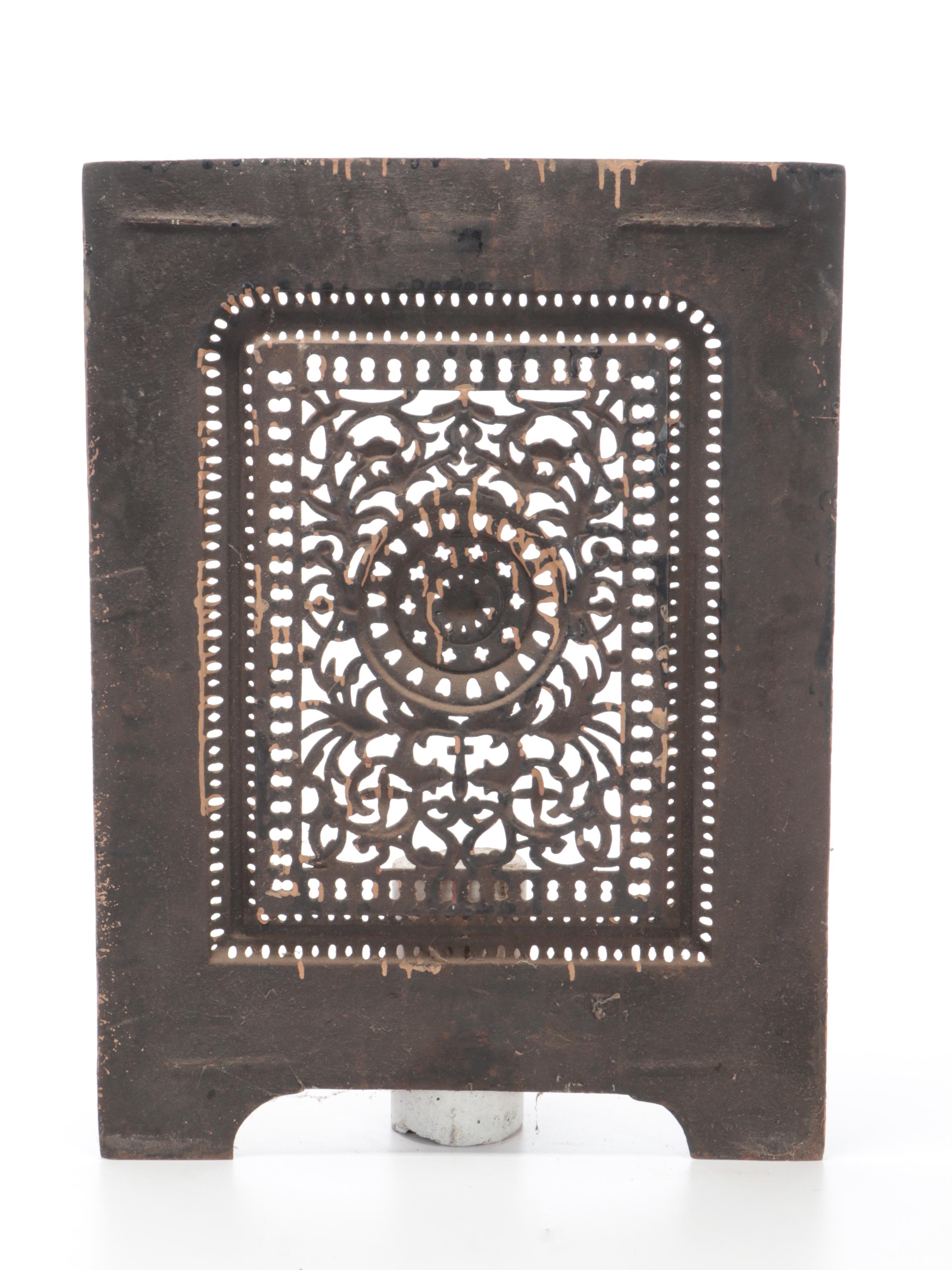 Victorian Cast Iron Ornamental Fireplace Grate, Late 19th Century