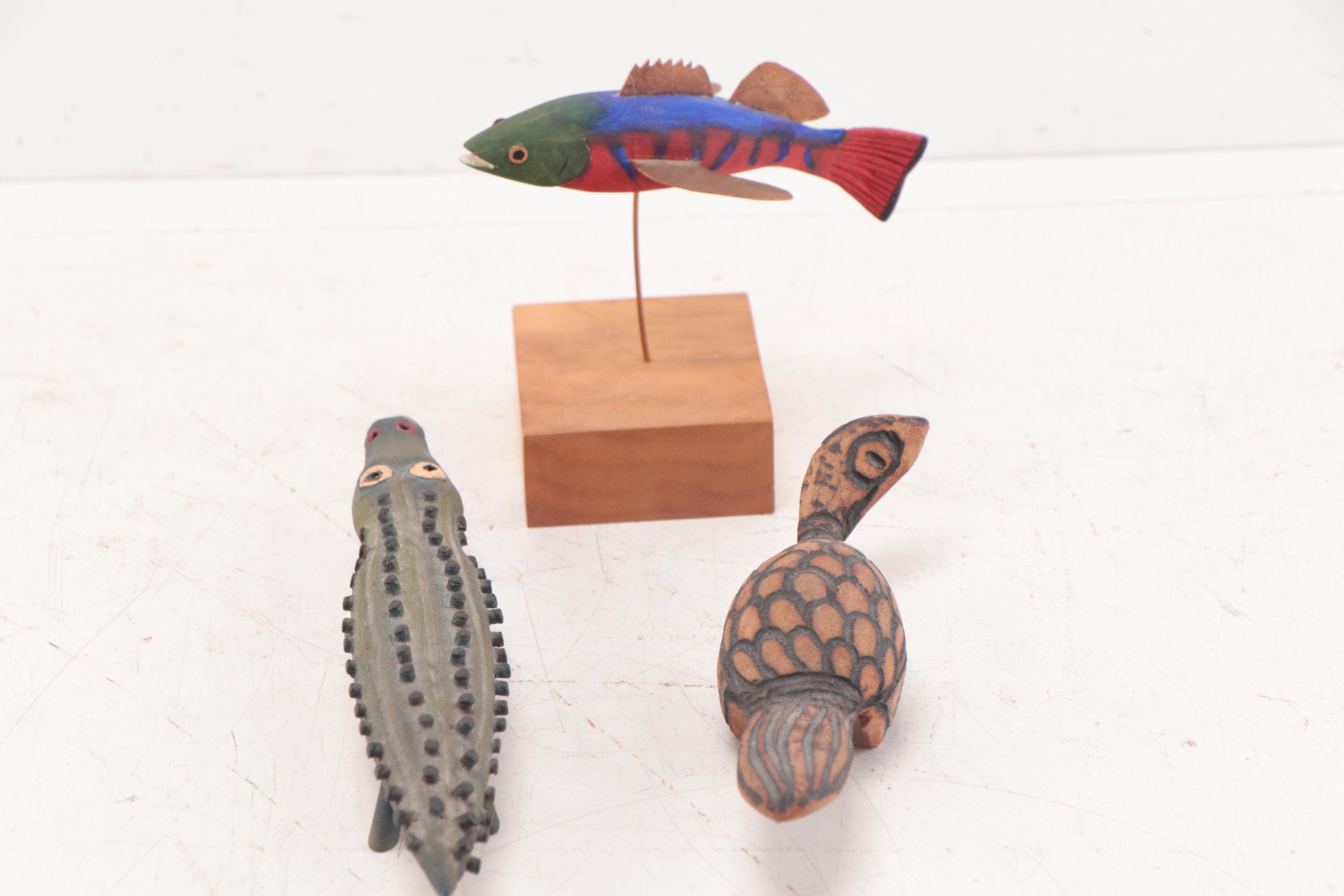 Animal Sculptures and Aboriginal Snake Painting