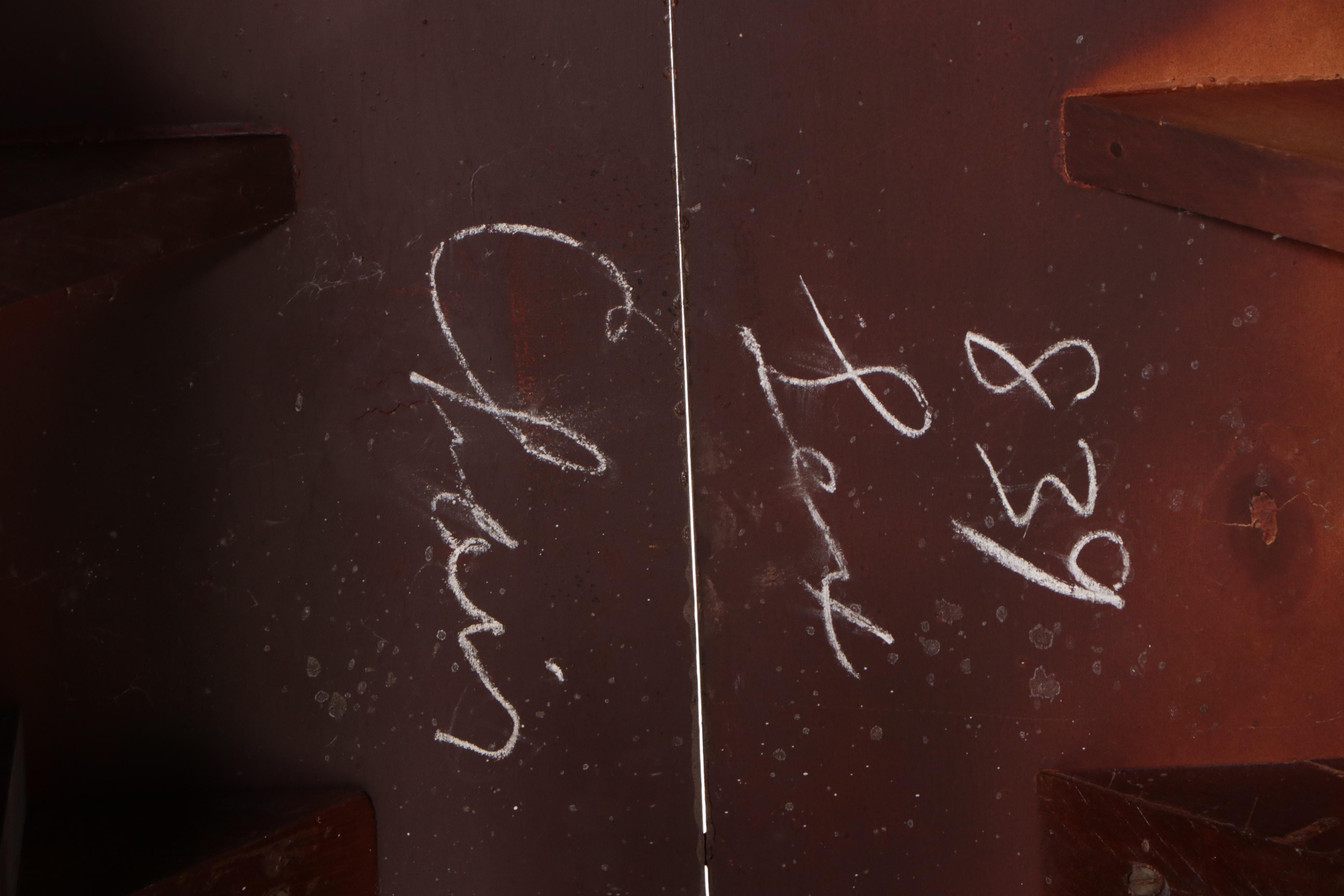 The Rike-Kumler Co. Classical Style Mahogany Extending Drop-Leaf Dining Table