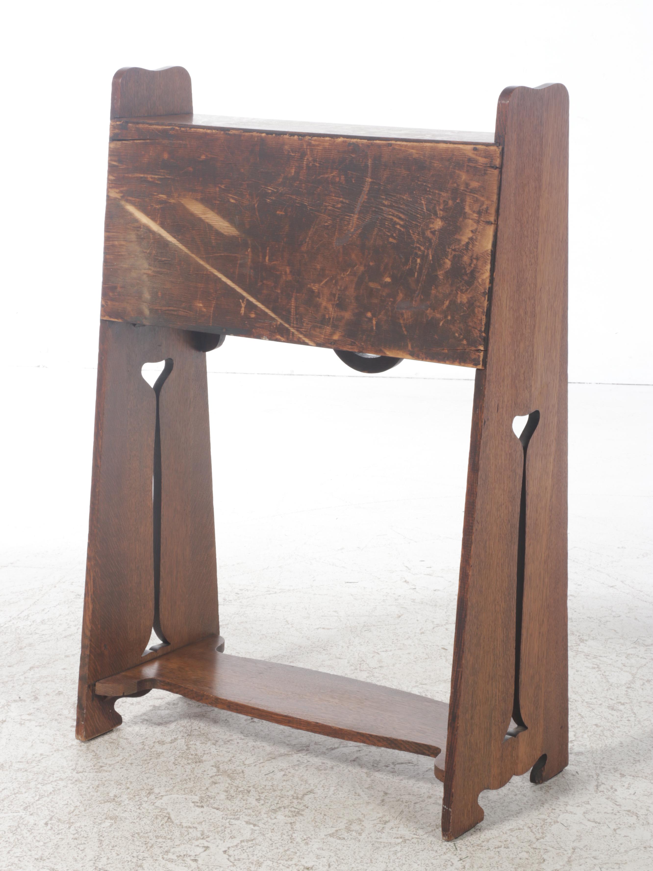Arts & Crafts Quartersawn Oak Slant-Lid Secretary Desk, Early 20th Century