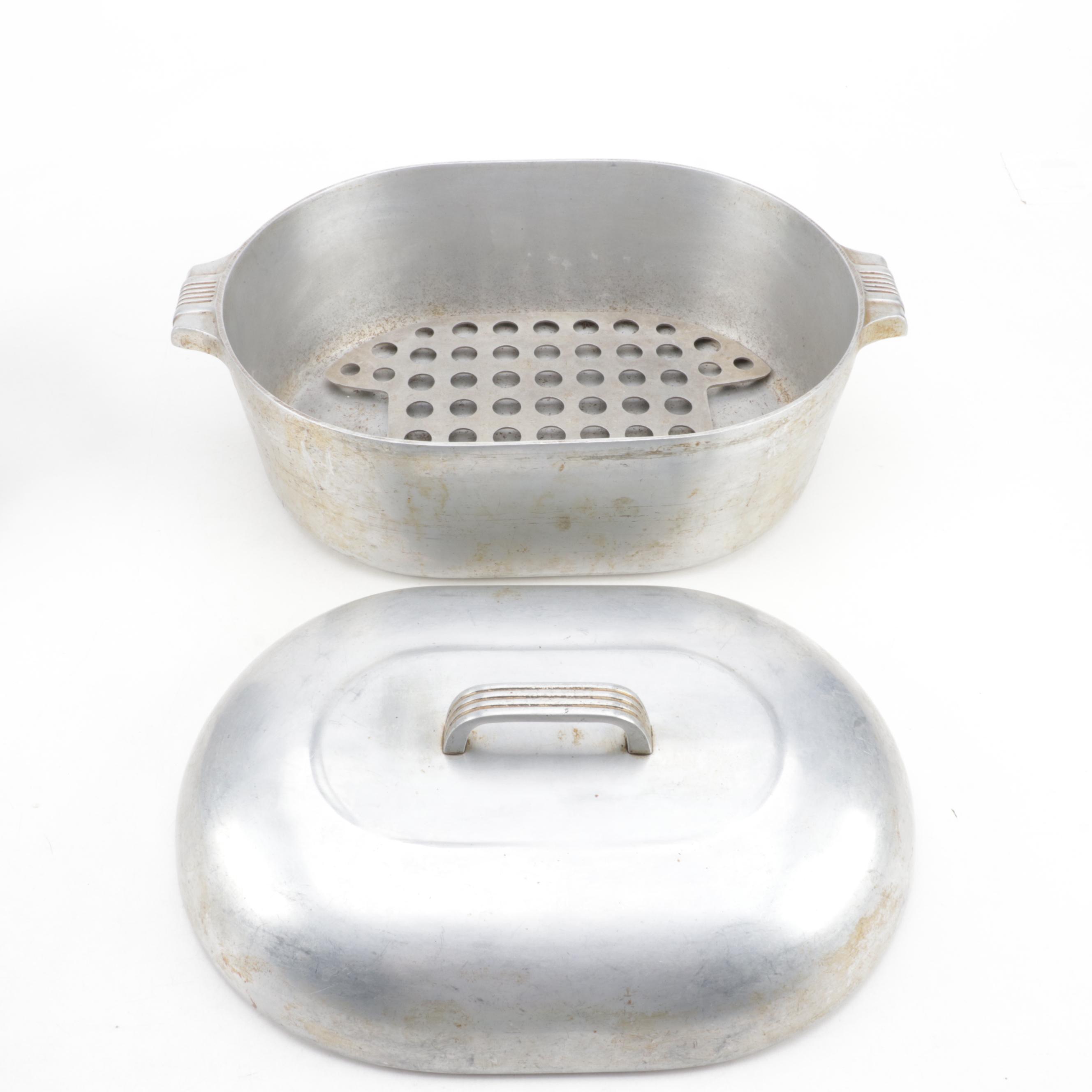 Wagner Ware Magnalite Roasters with Other Baking Molds, Mid to Late 20th Century