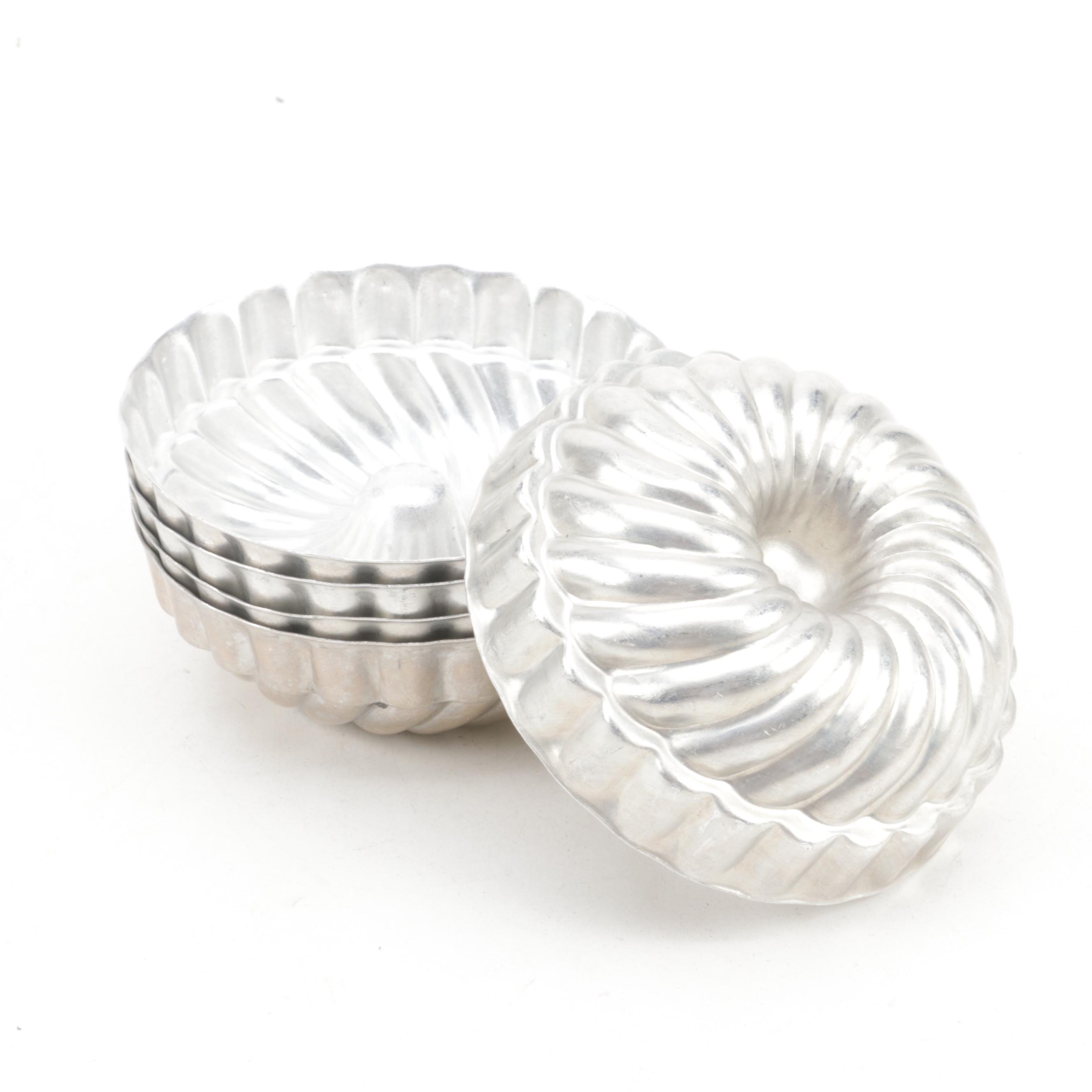 Wagner Ware Magnalite Roasters with Other Baking Molds, Mid to Late 20th Century