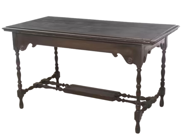 Traditional Furnishings, Hand-Knotted Rugs & Home Décor