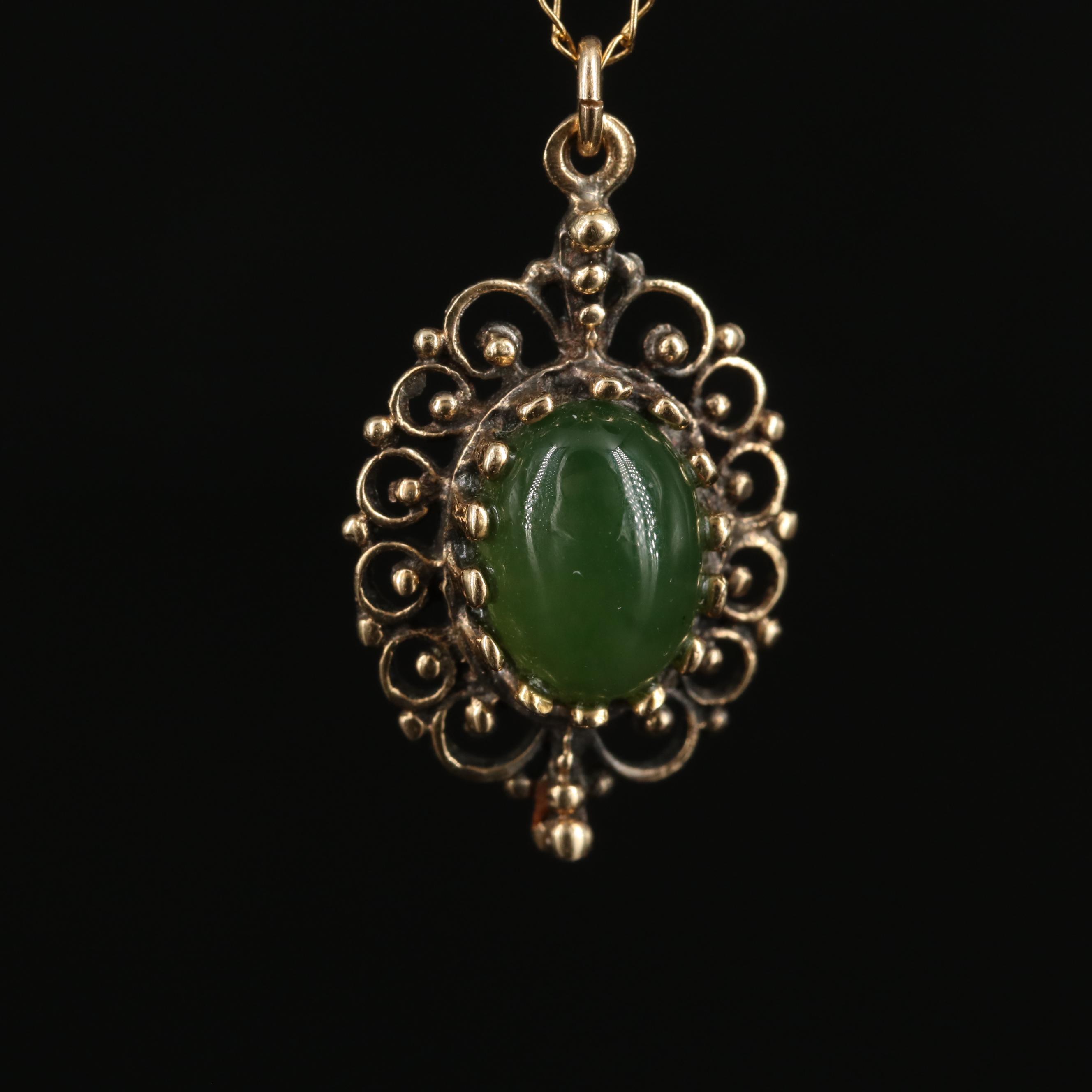 Vintage 14K Nephrite Pendant Necklace