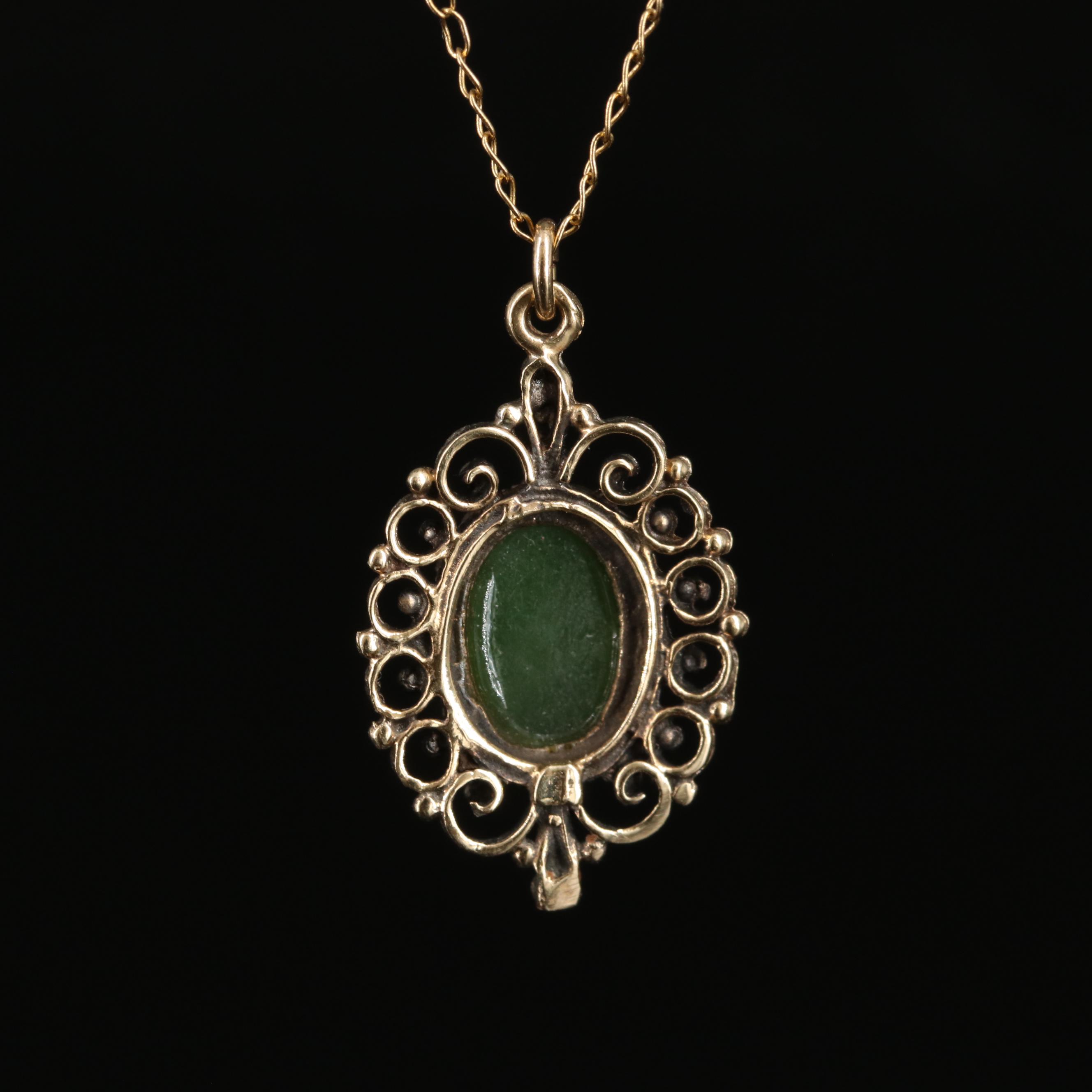 Vintage 14K Nephrite Pendant Necklace