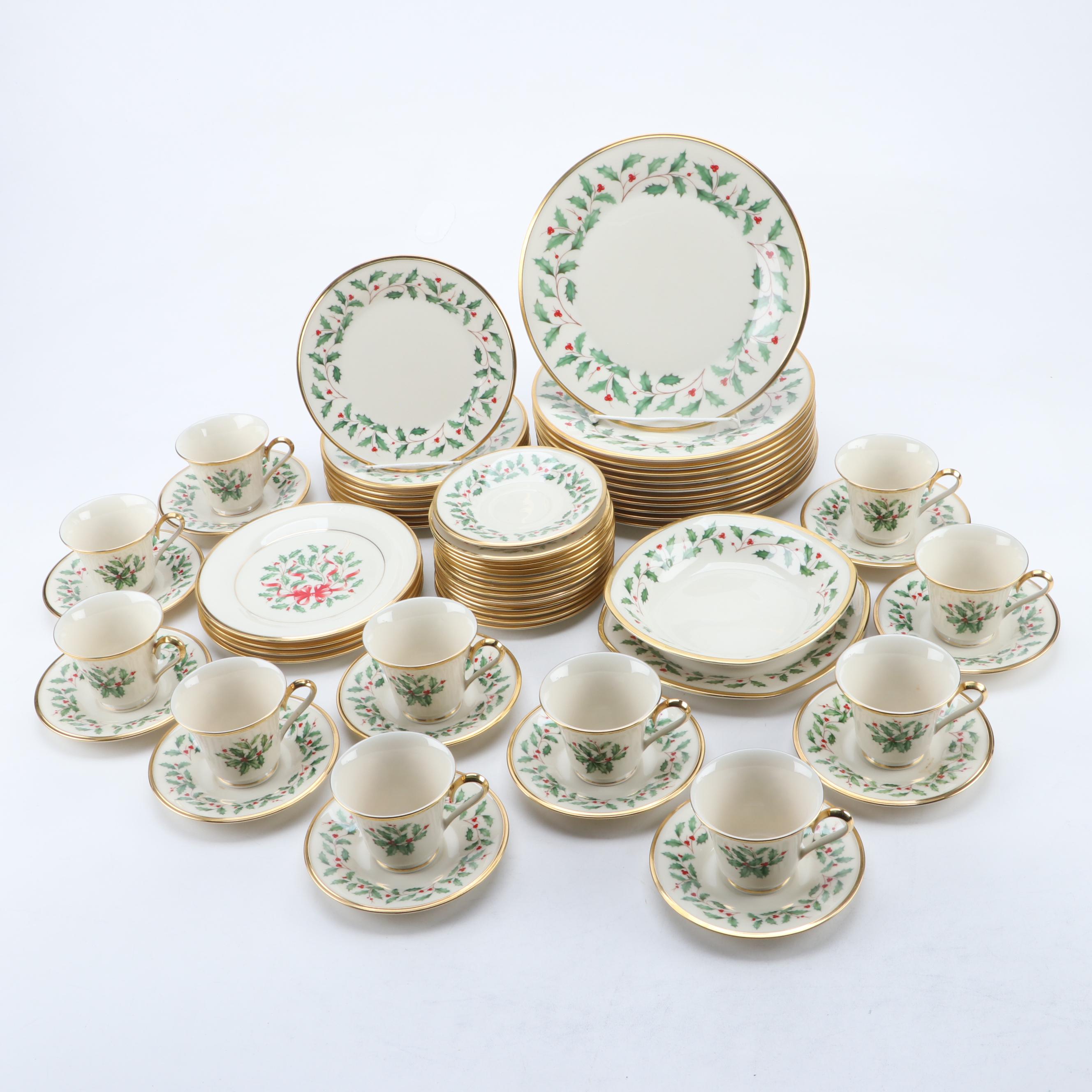 Lenox "Holiday" Dinnerware, Late 20th Century