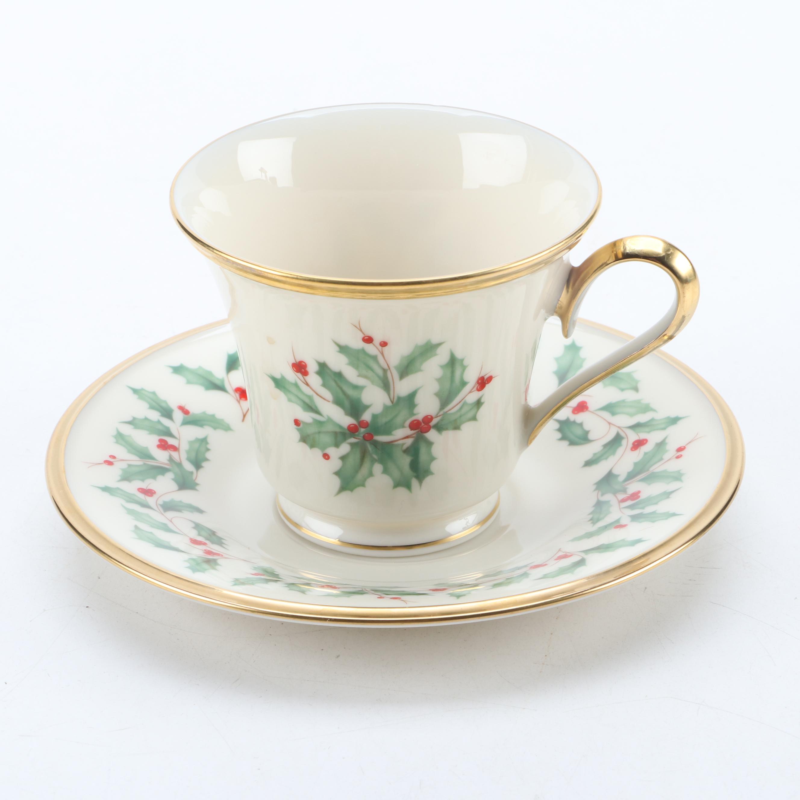Lenox "Holiday" Dinnerware, Late 20th Century