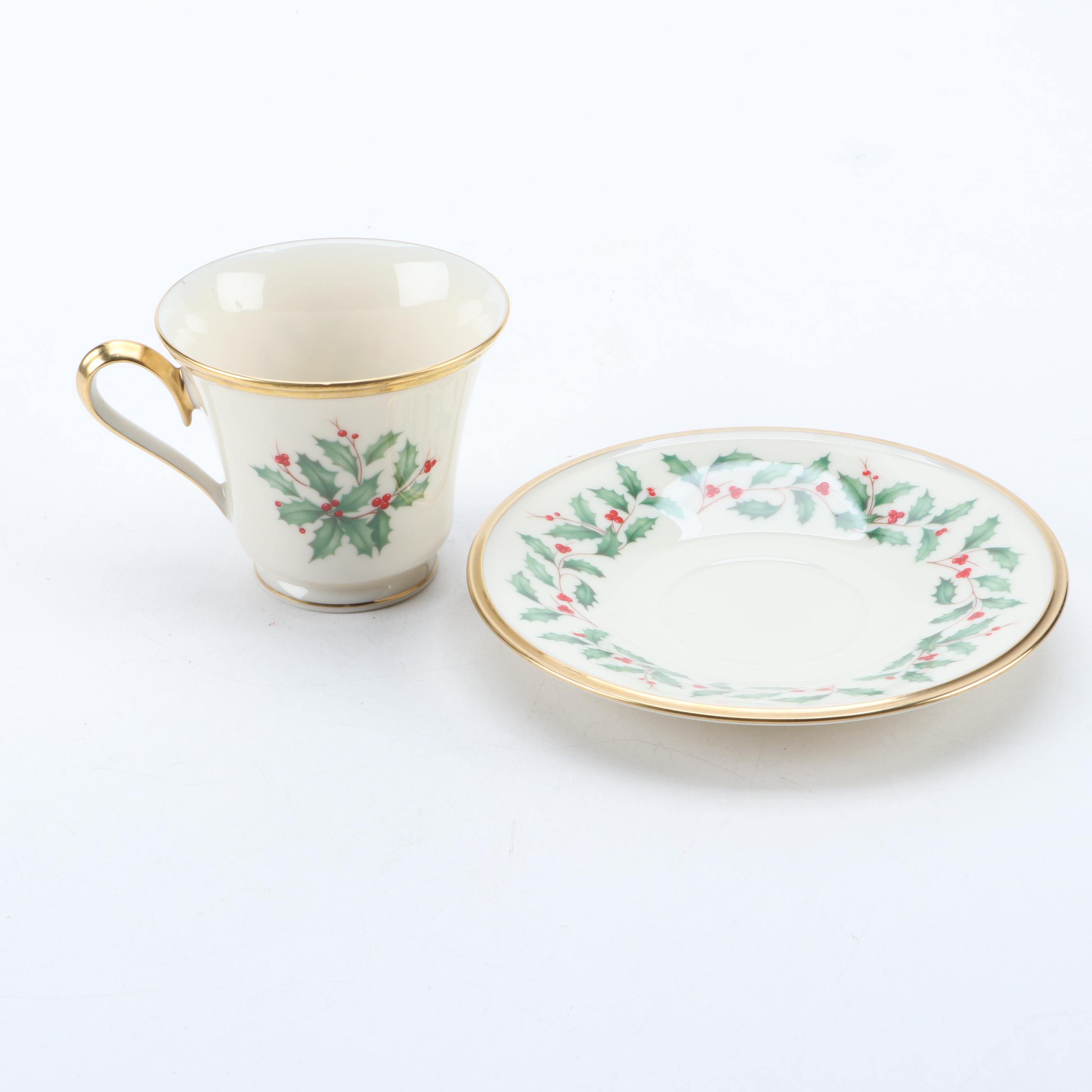 Lenox "Holiday" Dinnerware, Late 20th Century