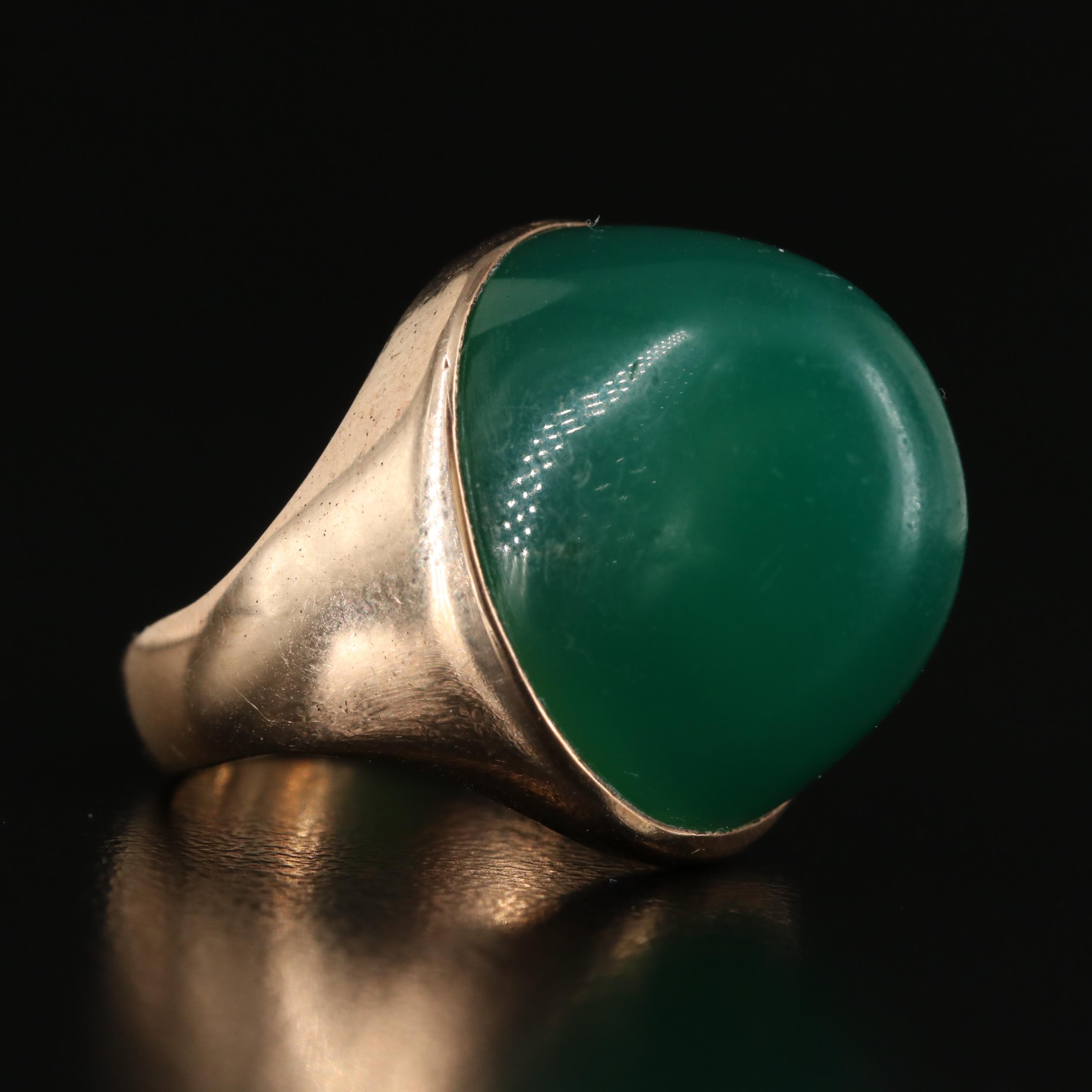 14K Chalcedony Cabochon Ring