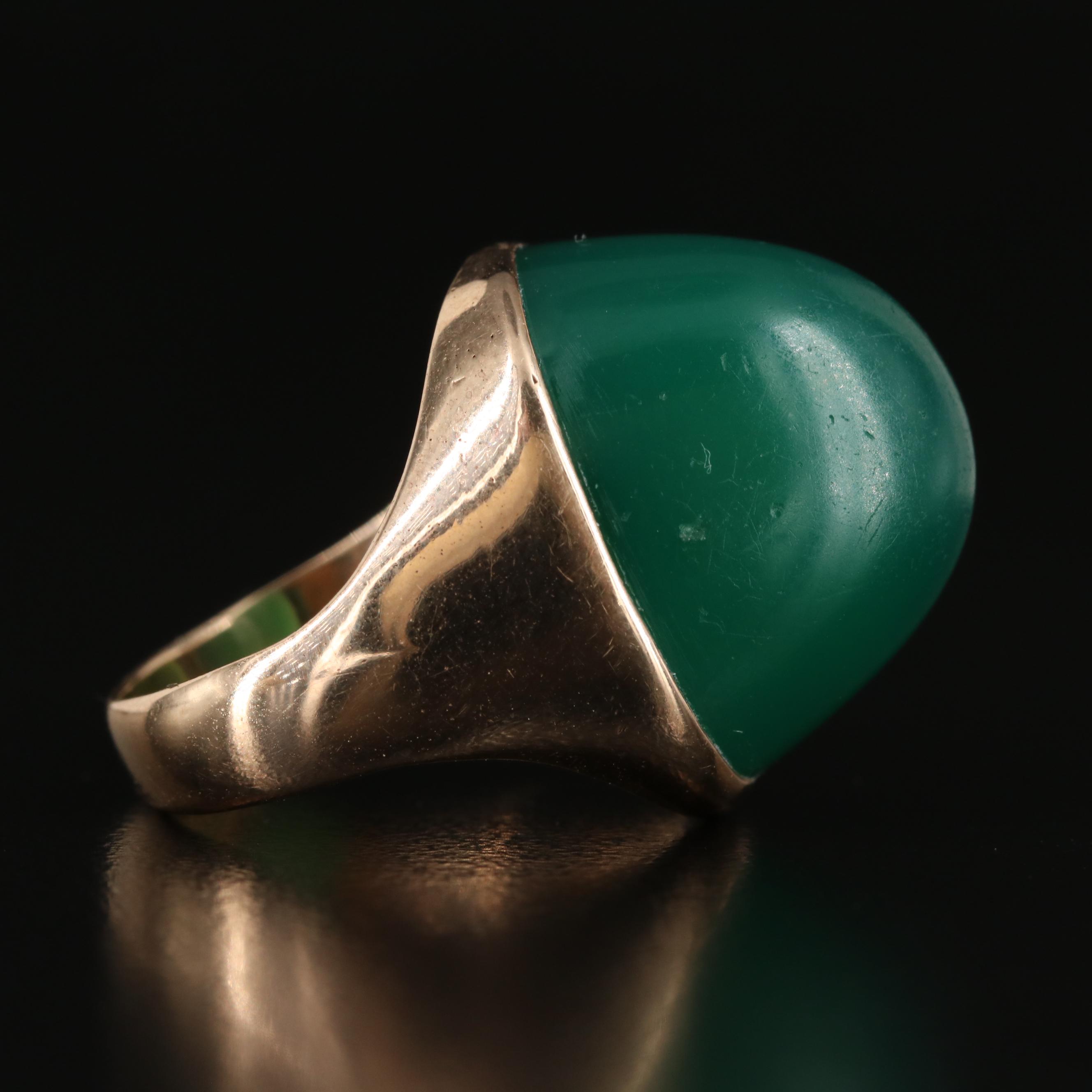 14K Chalcedony Cabochon Ring