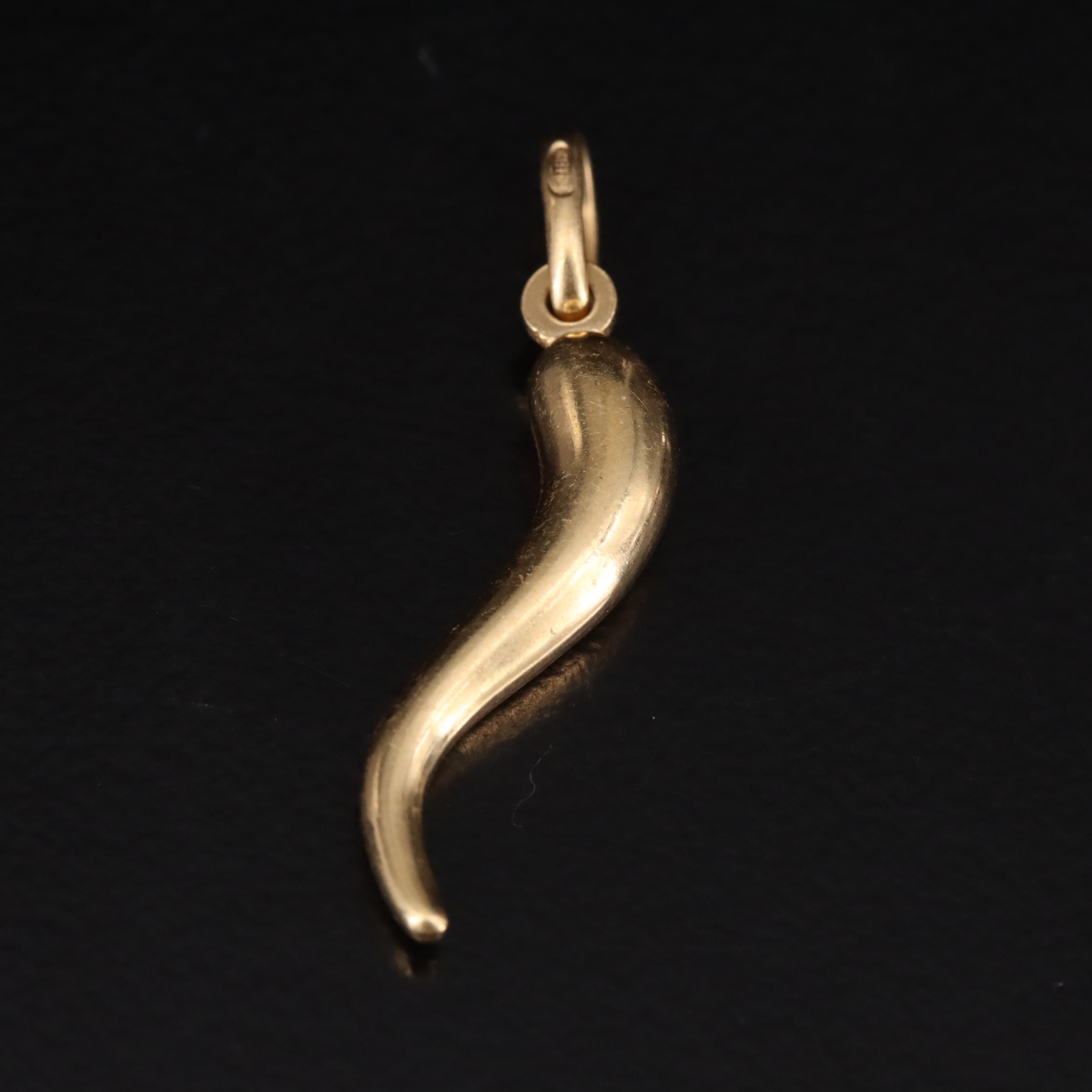 Italian 18K Cornicello Pendant