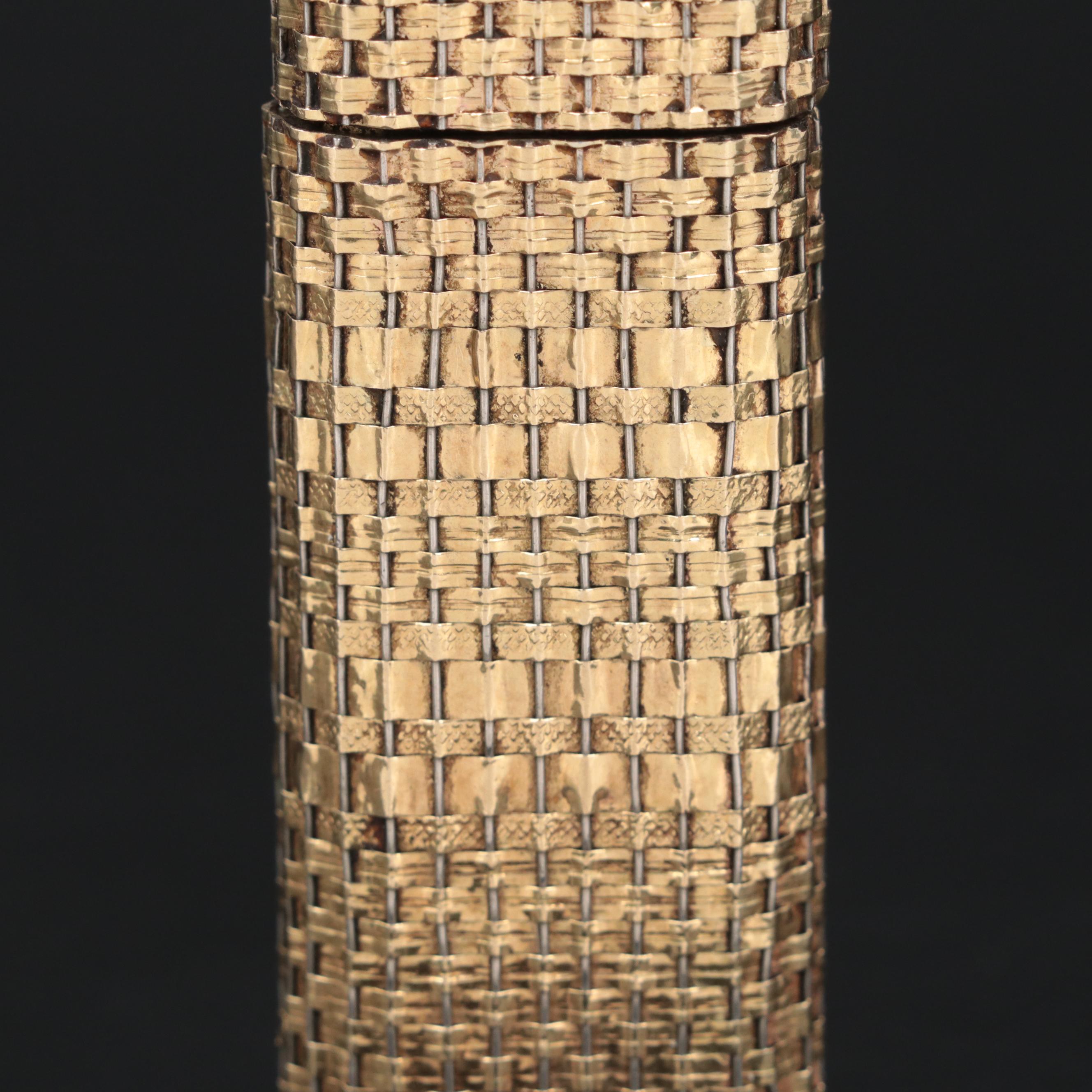Cartier 18K Gold Case Basket Weave Butane Lighter, Late 20th Century