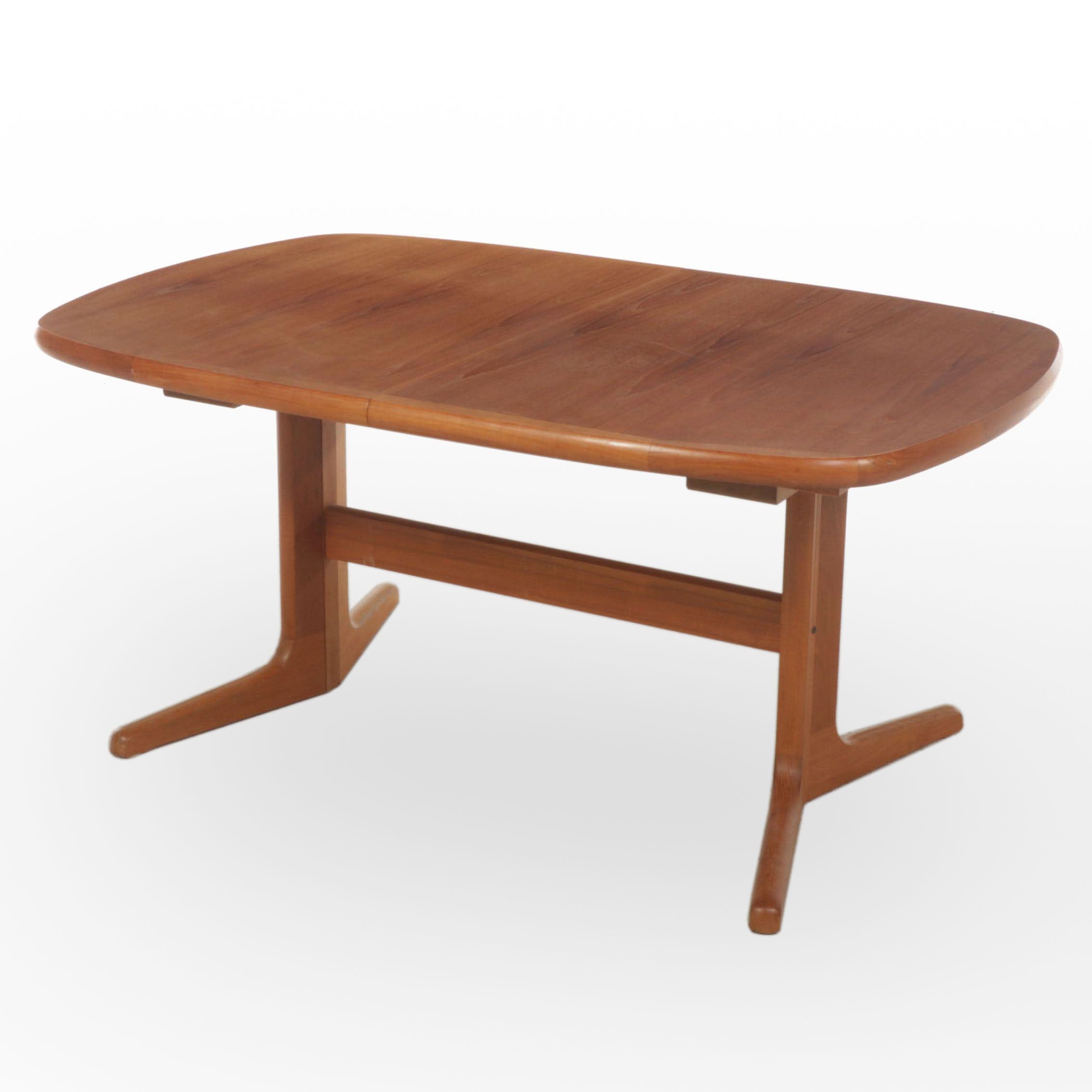 Nordic Furniture (Ontario) Danish Modern Teak Extension Dining Table