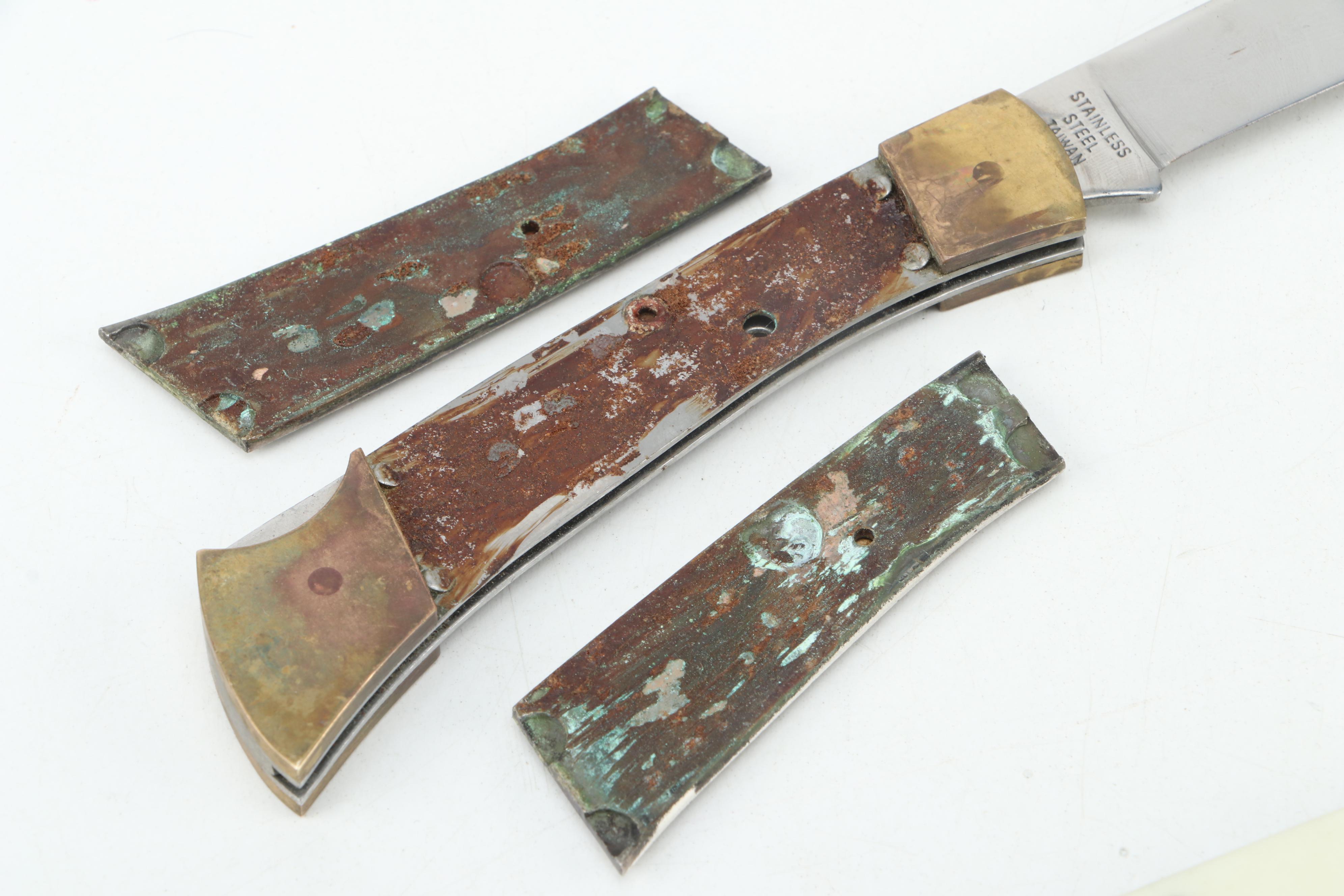 Krementz Masonic Tie Clip with Masonic and Other Pocket Knives