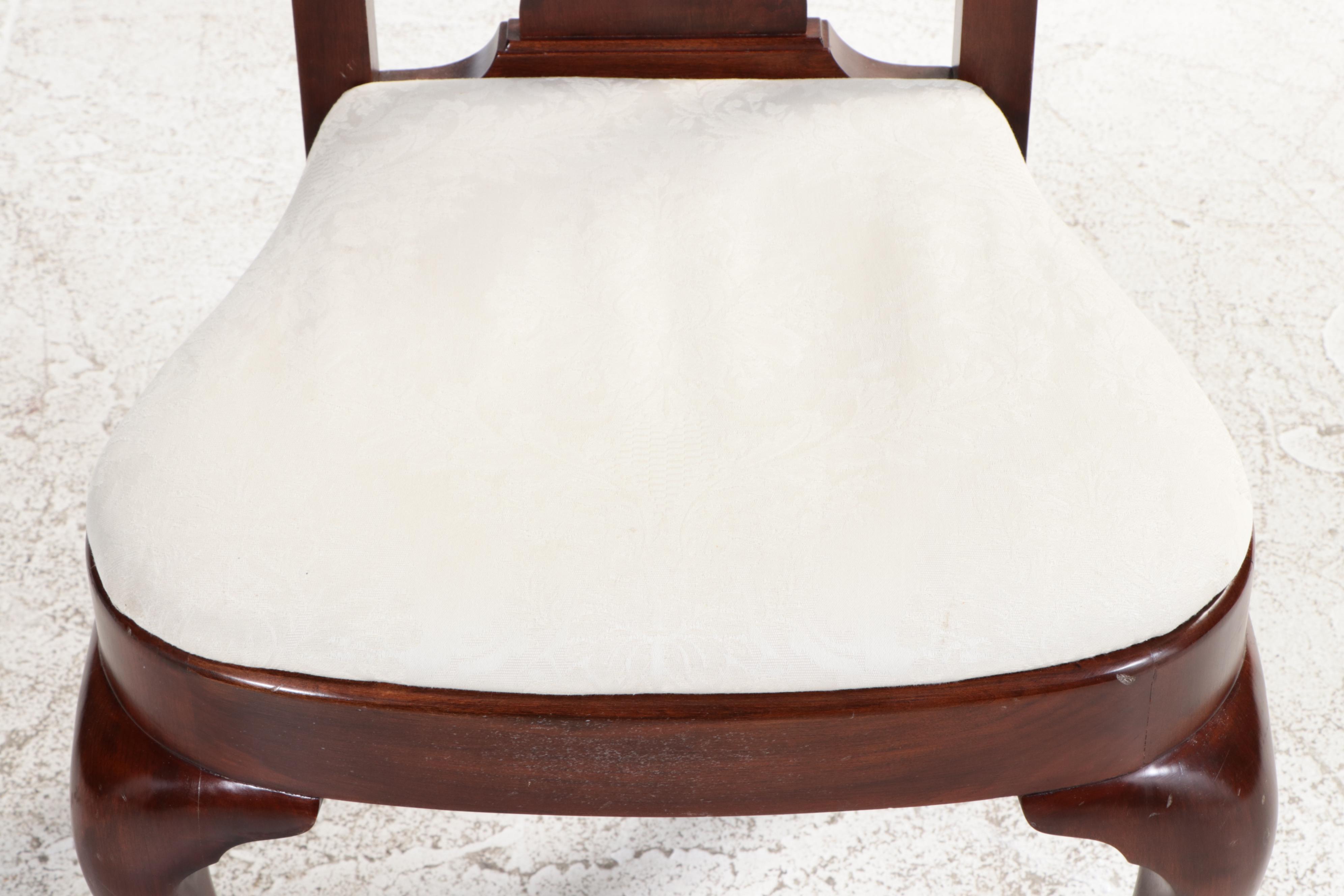 Harden Furniture Queen Anne Style Mahogany Dining Chairs