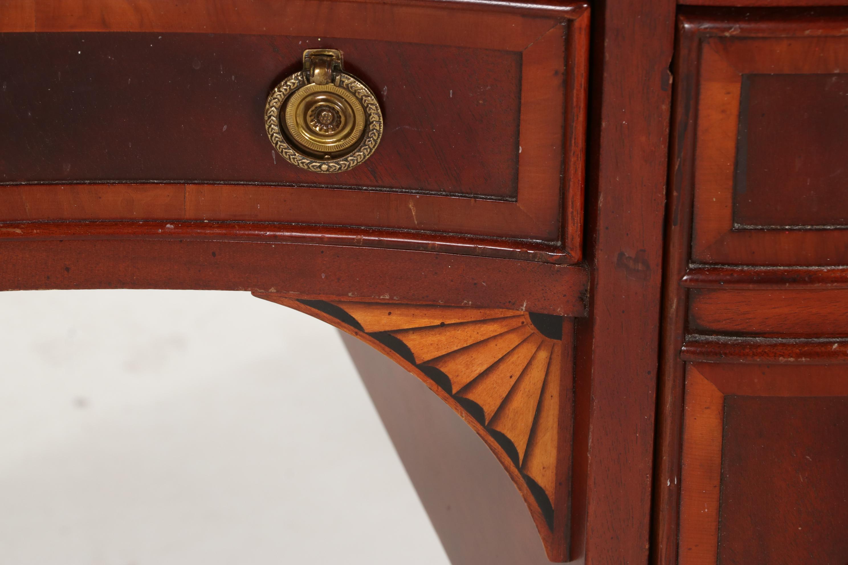 Hekman Hepplewhite Style Mahogany Kidney Shaped Desk with Fan Inlay