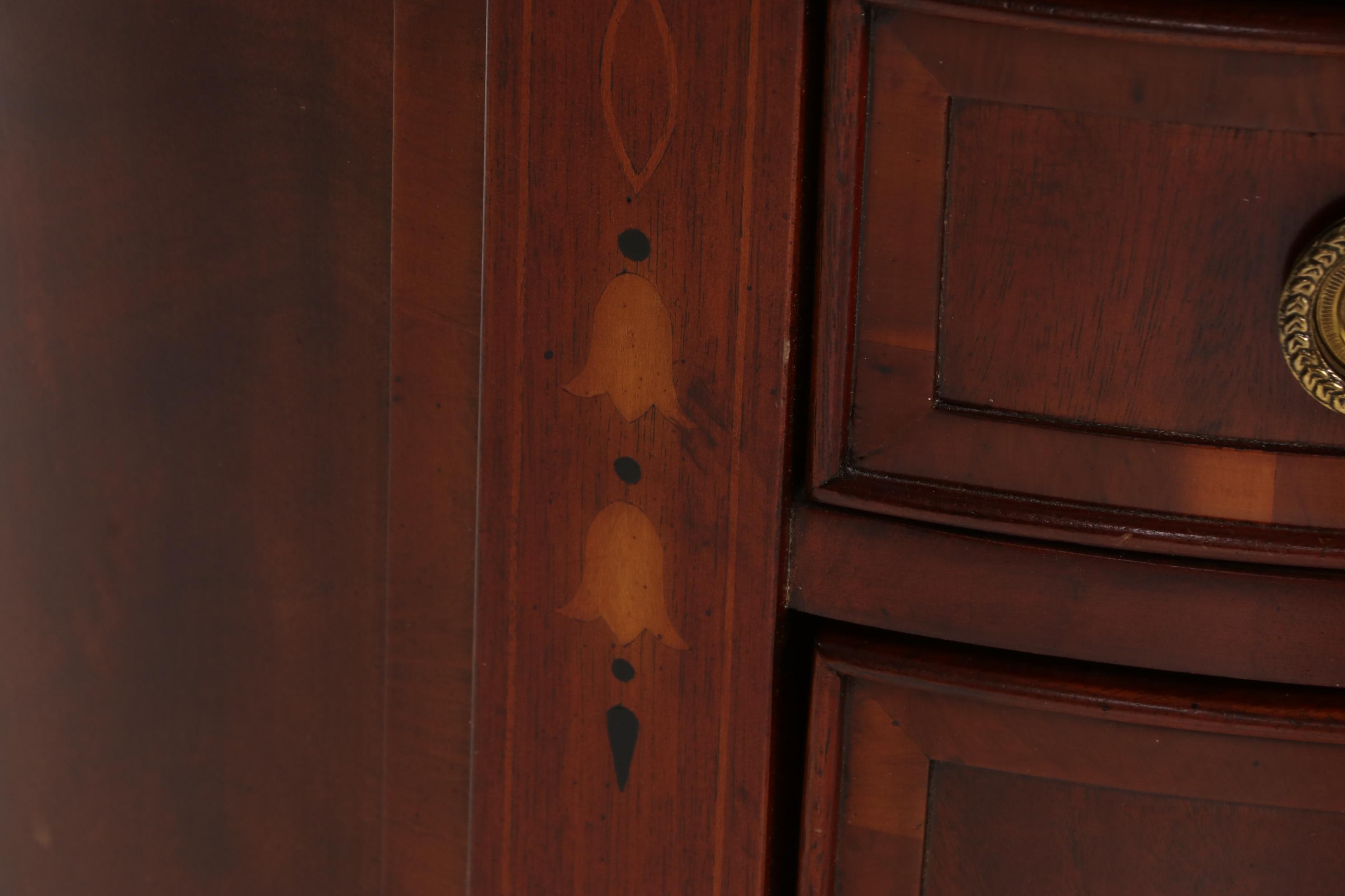 Hekman Hepplewhite Style Mahogany Kidney Shaped Desk with Fan Inlay