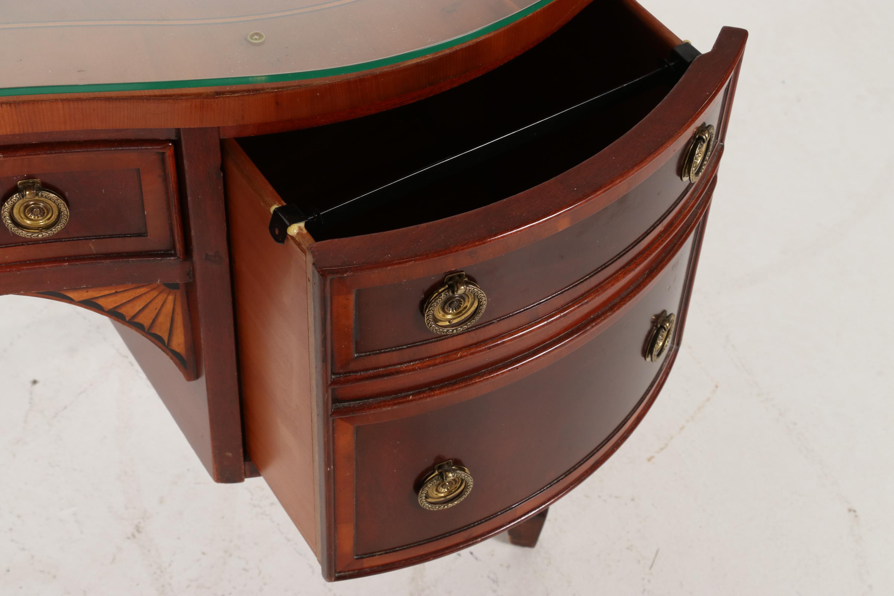 Hekman Hepplewhite Style Mahogany Kidney Shaped Desk with Fan Inlay