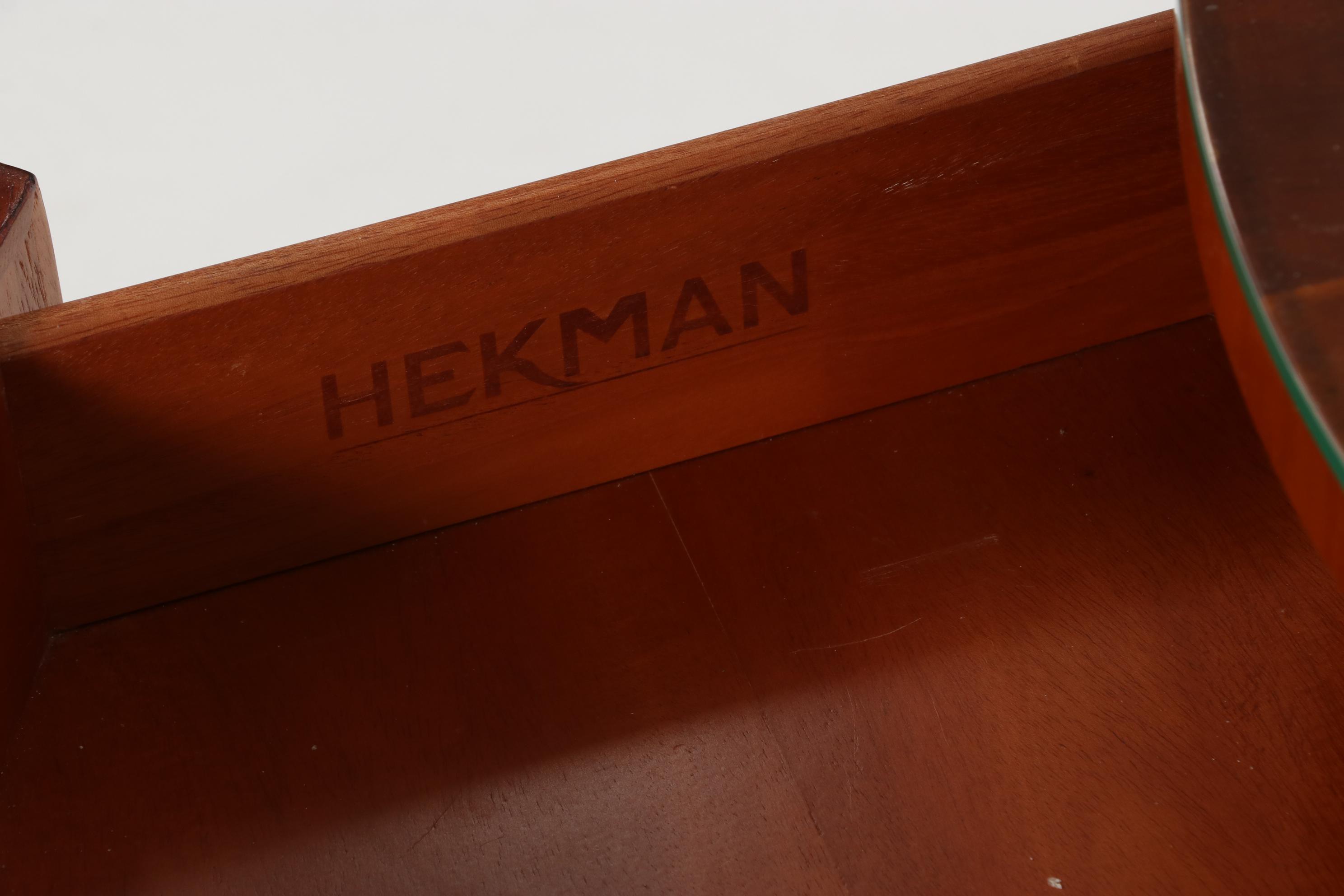 Hekman Hepplewhite Style Mahogany Kidney Shaped Desk with Fan Inlay