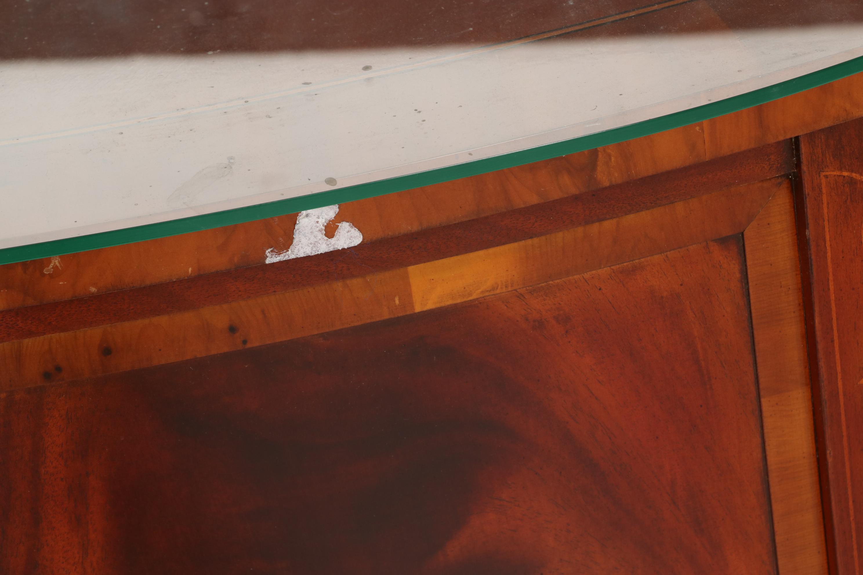 Hekman Hepplewhite Style Mahogany Kidney Shaped Desk with Fan Inlay