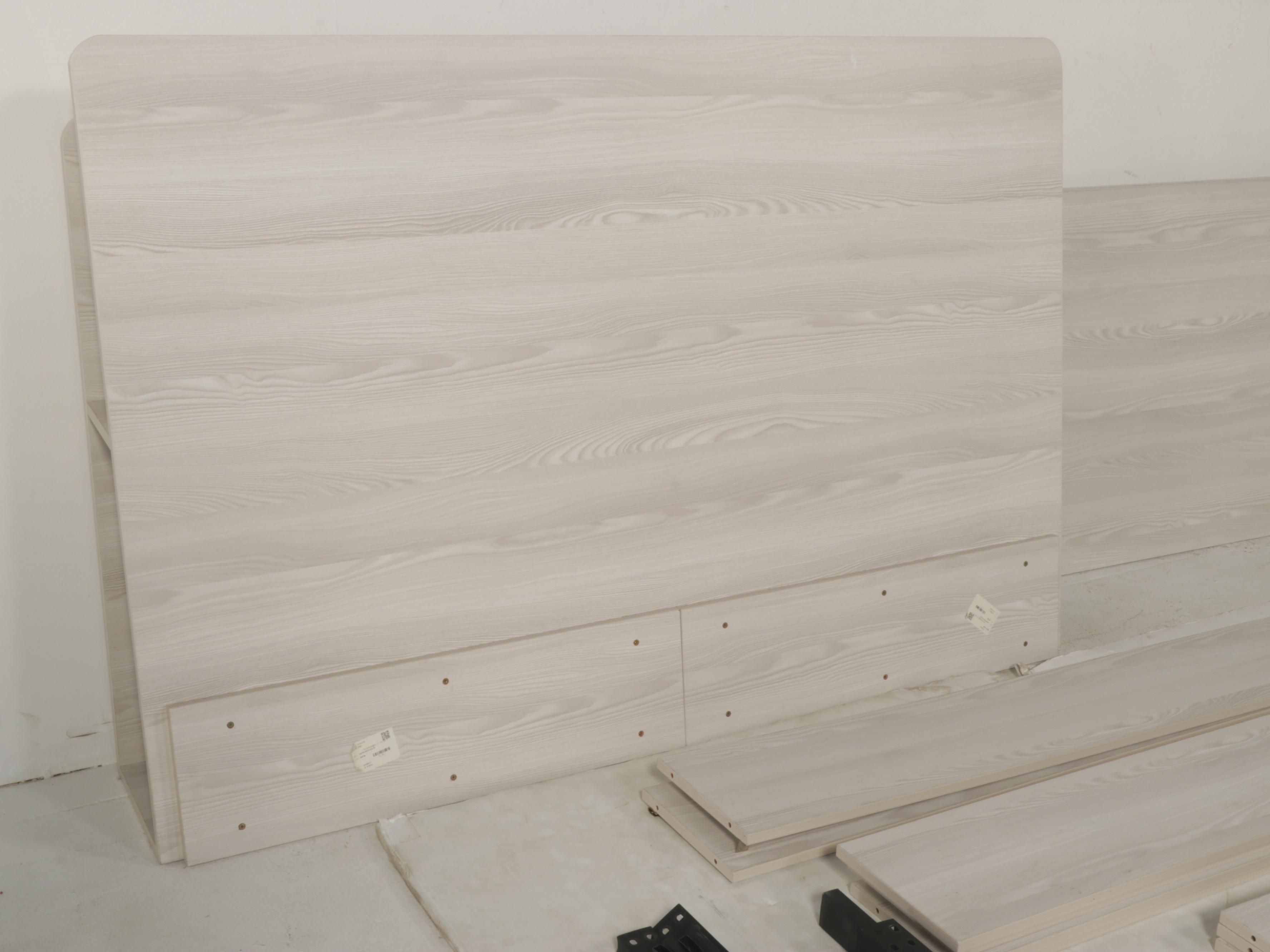 Grained Laminate Queen Platform Bed