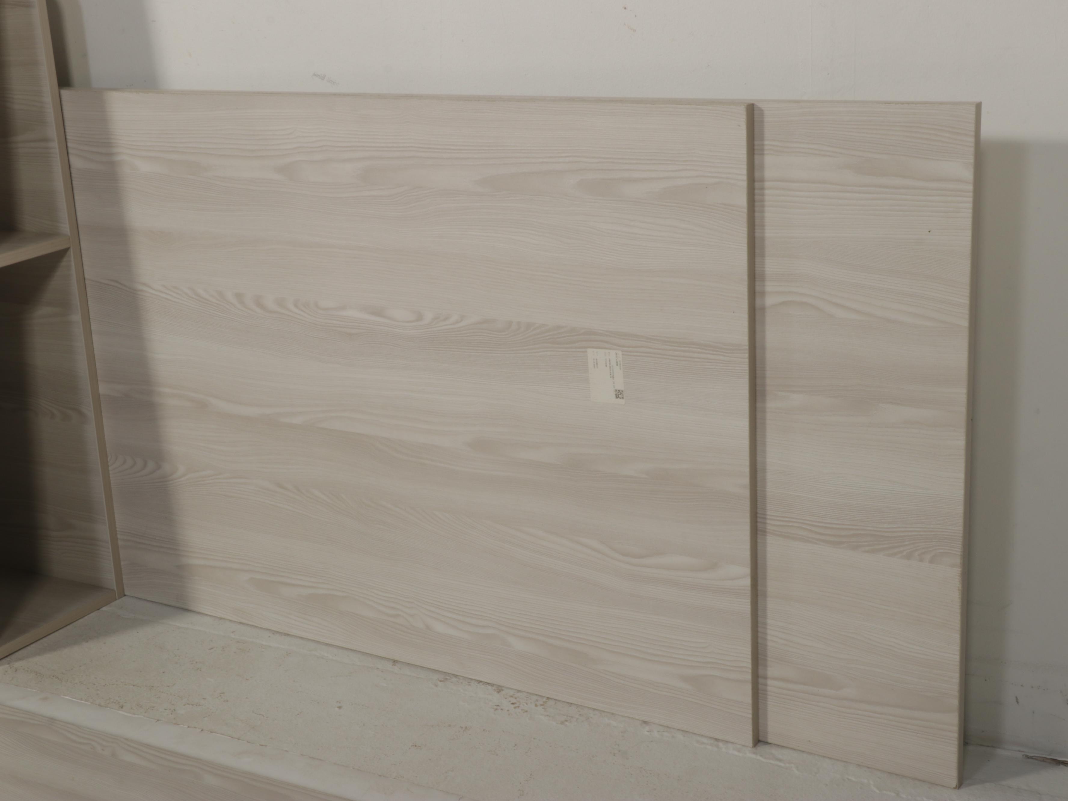 Grained Laminate Queen Platform Bed