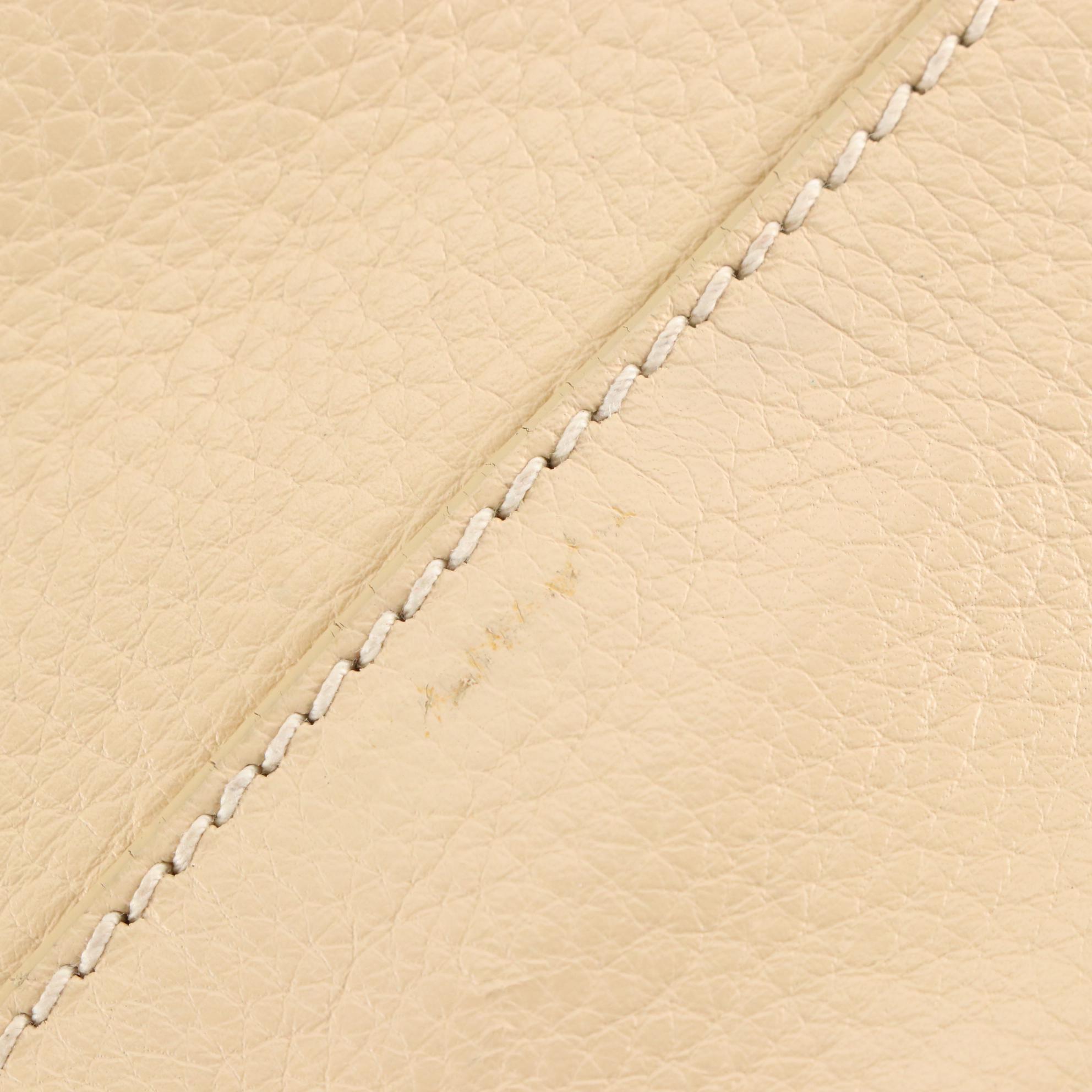 Prada Shoulder Bag in Vitello Daino Leather