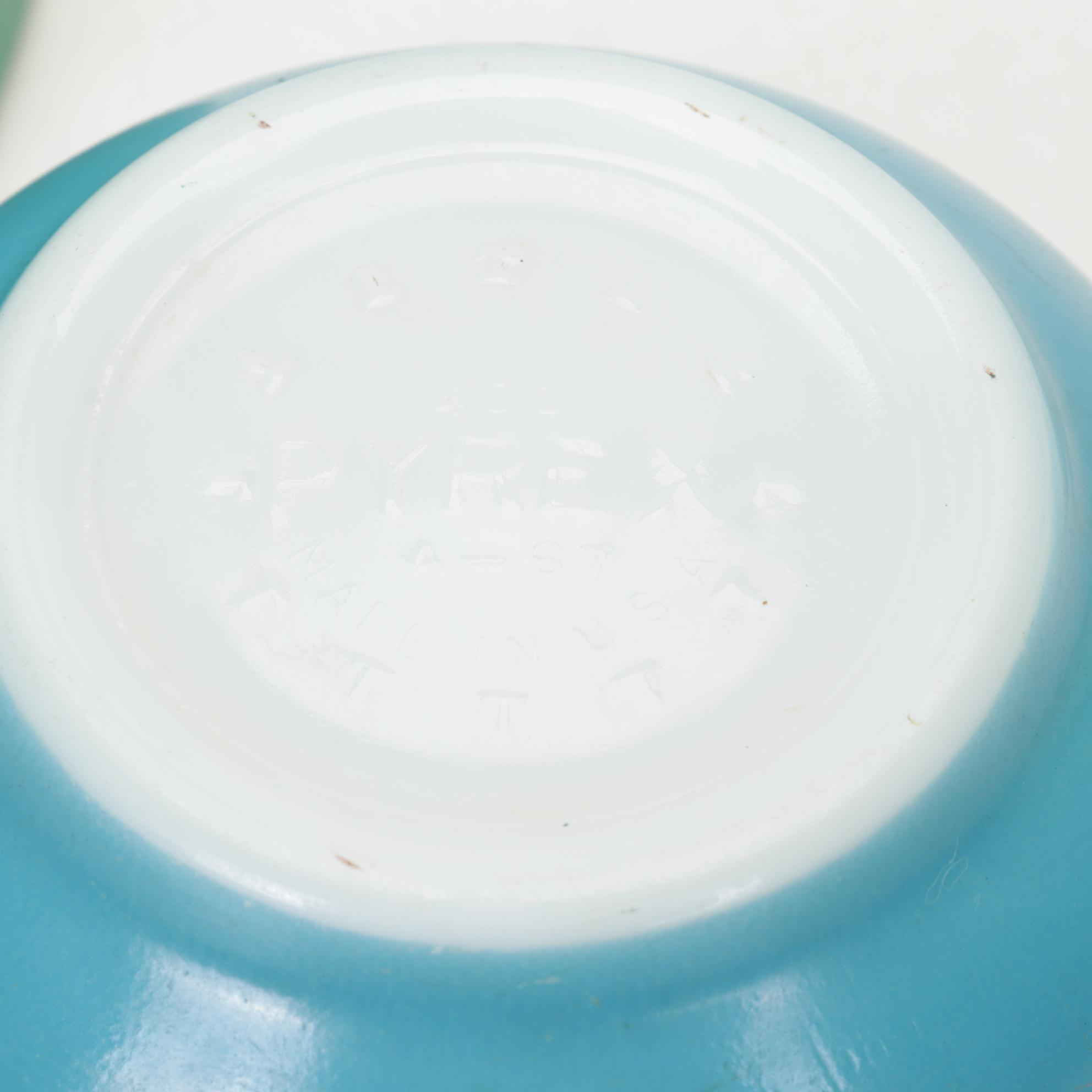 Pyrex "Primary Colors" Mixing Bowls with Needlepoint and Applique Towels