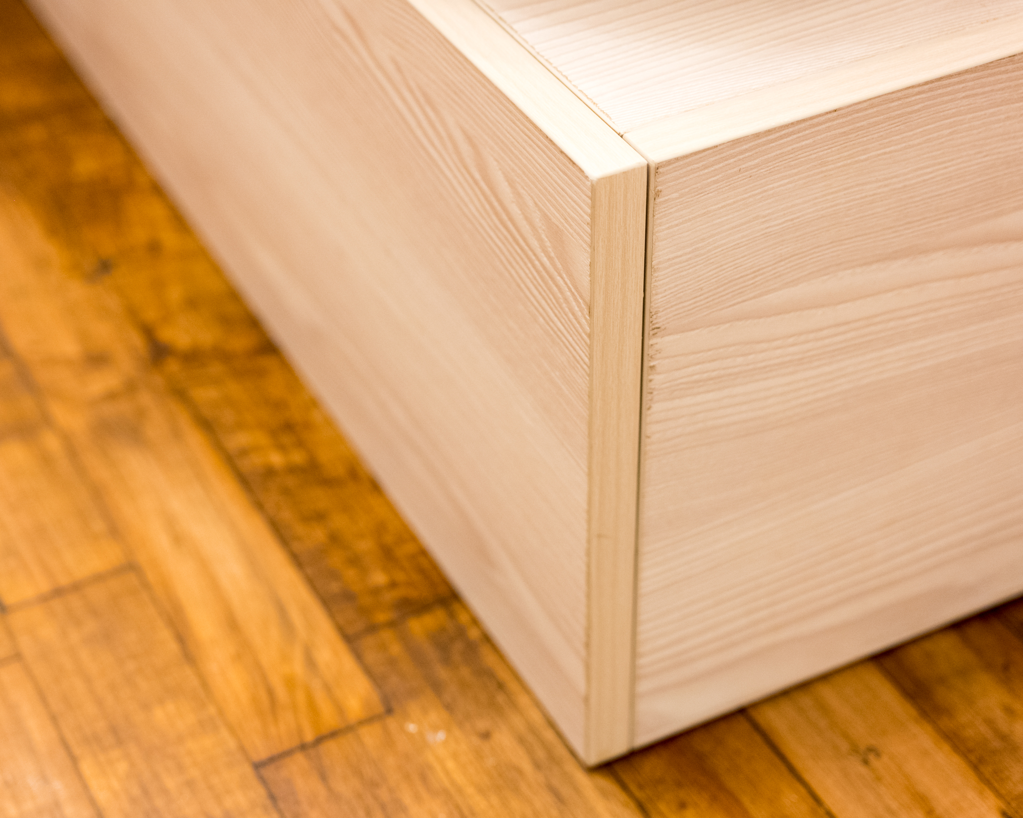 Grained Laminate Queen Platform Bed