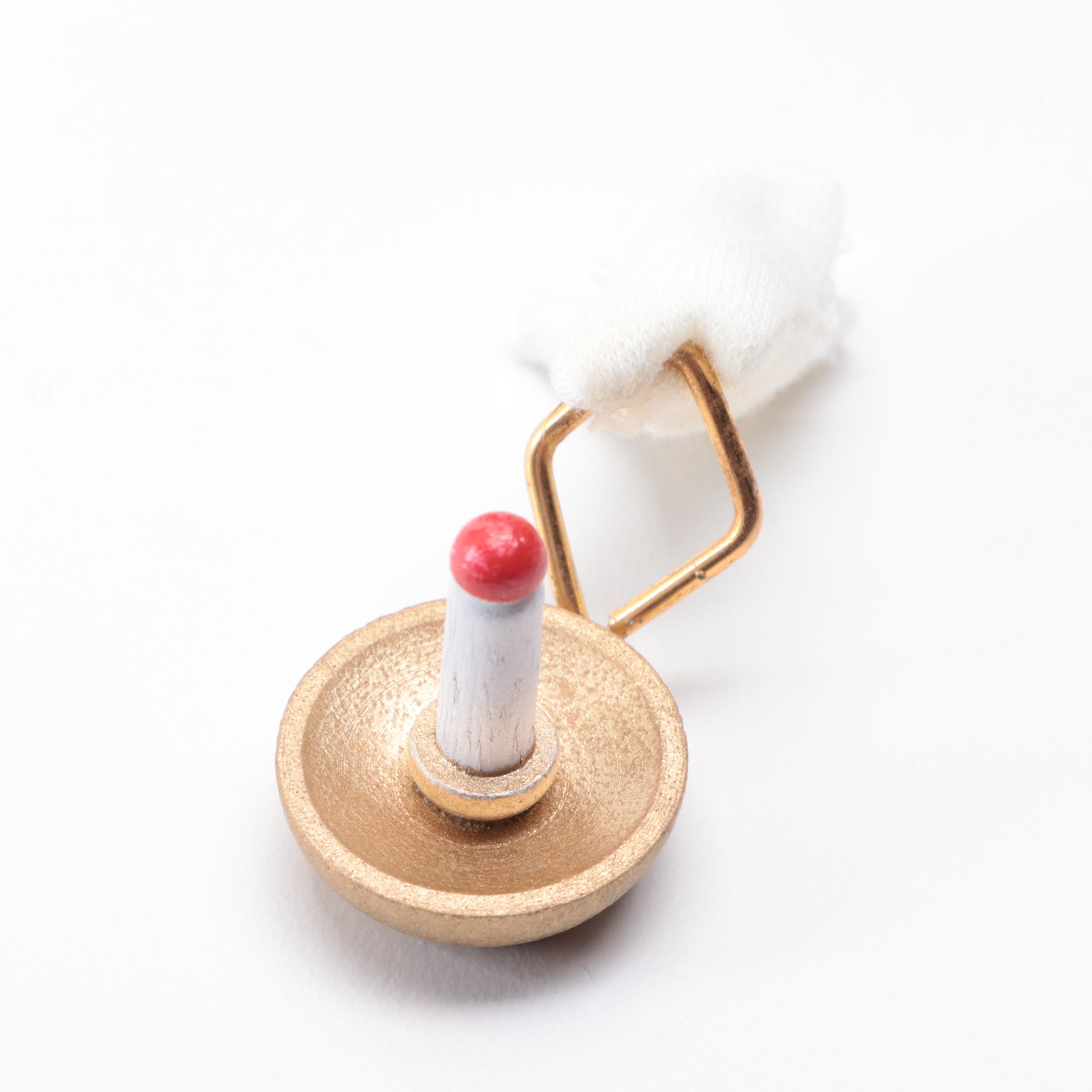 Byers' Choice "The Carolers" Figurines with Seasonal Miniature Streetlight