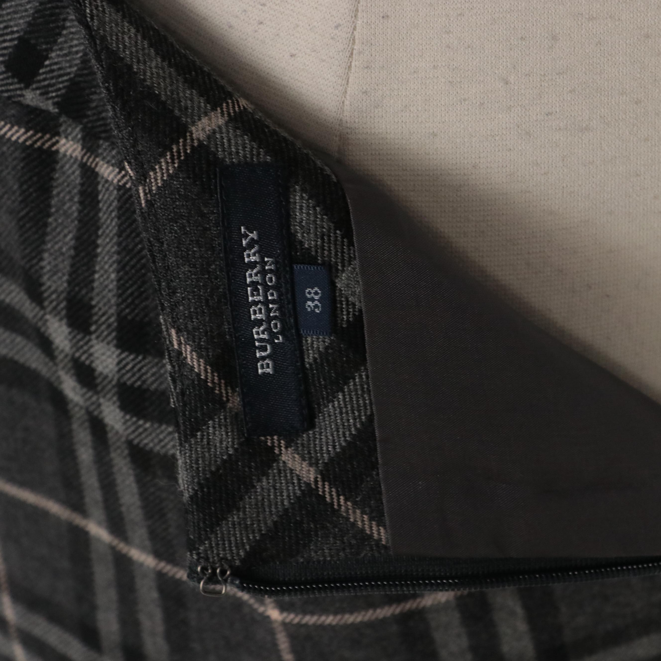Burberry Skirt in Gray Plaid Wool