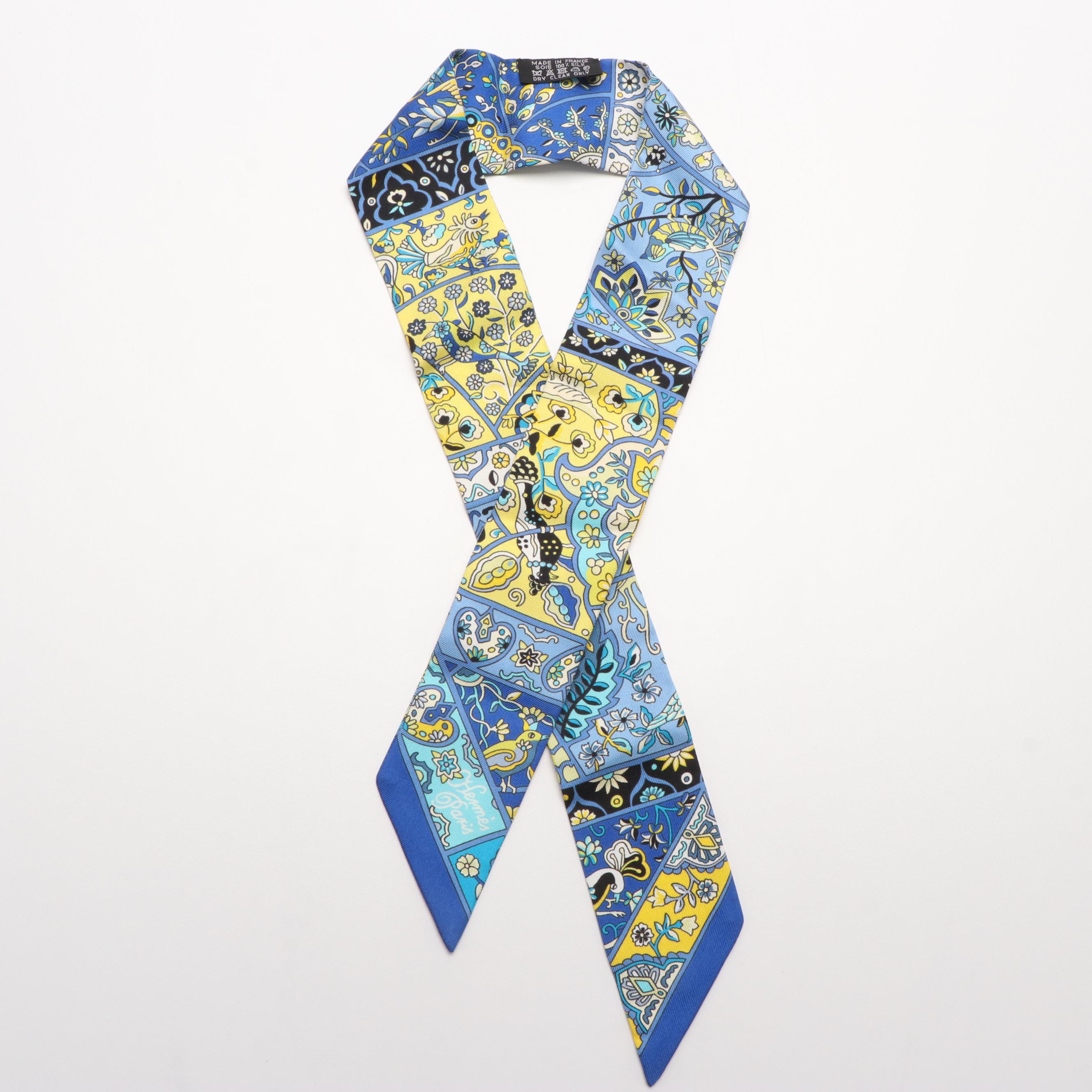 Hermès "Au Pays Des Oiseaux Fleurs" Silk Twilly