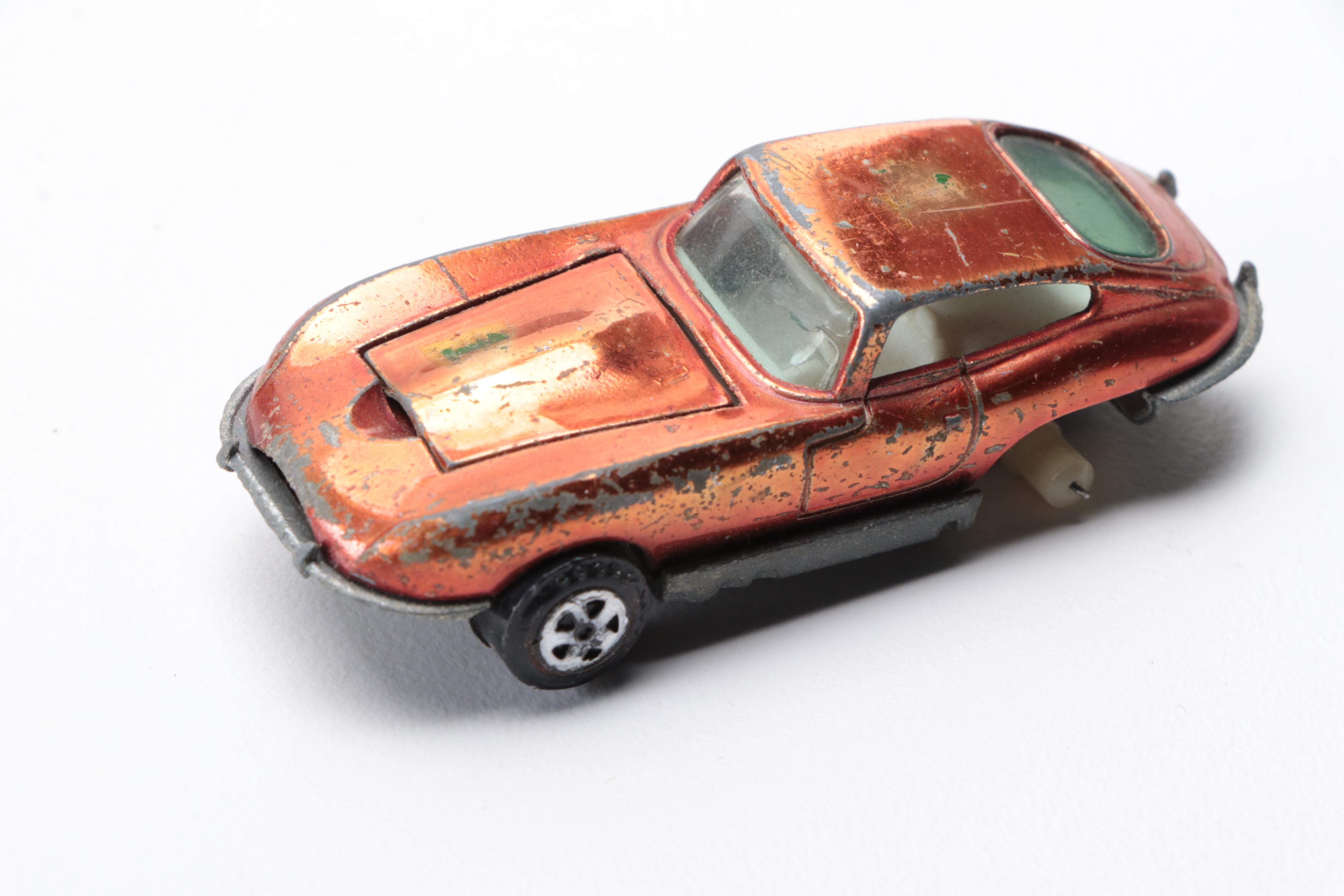 Tooper Toys "Johnny Lighting Parajumper" Track and Cars in Carrying Case, 1960s