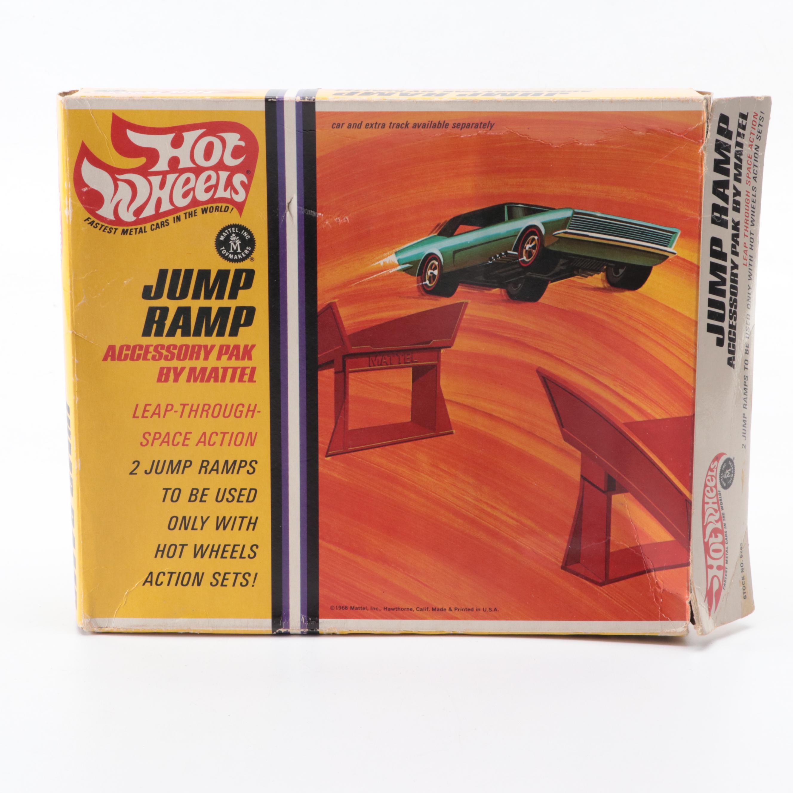 Mattel Hot Wheels Jump Ramp Accessory Pack With Diecast Vehicles