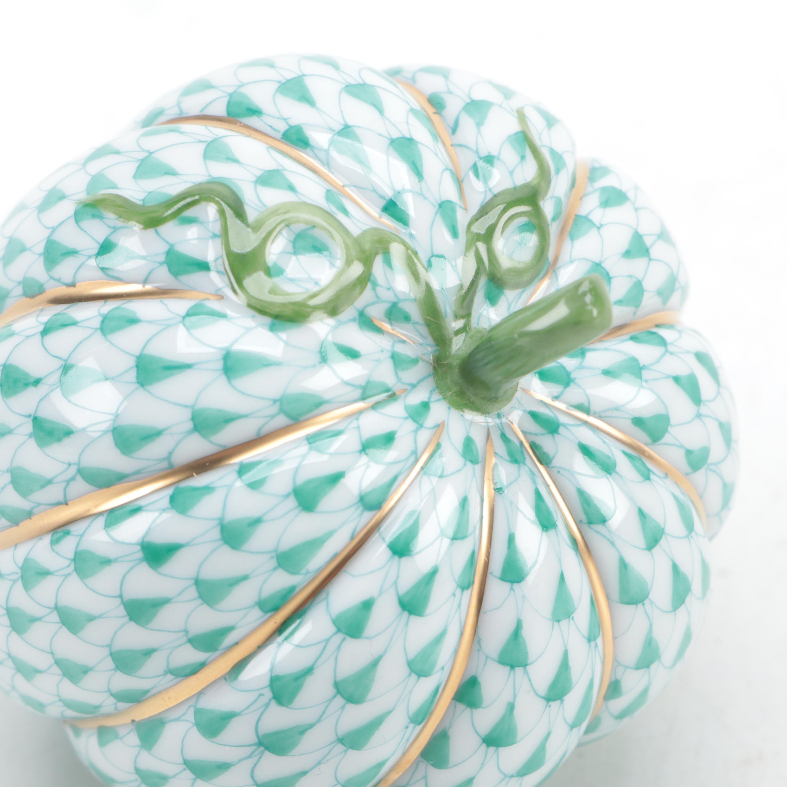 Herend Green Fishnet with Gold "Acorn Squash" Porcelain Figurine