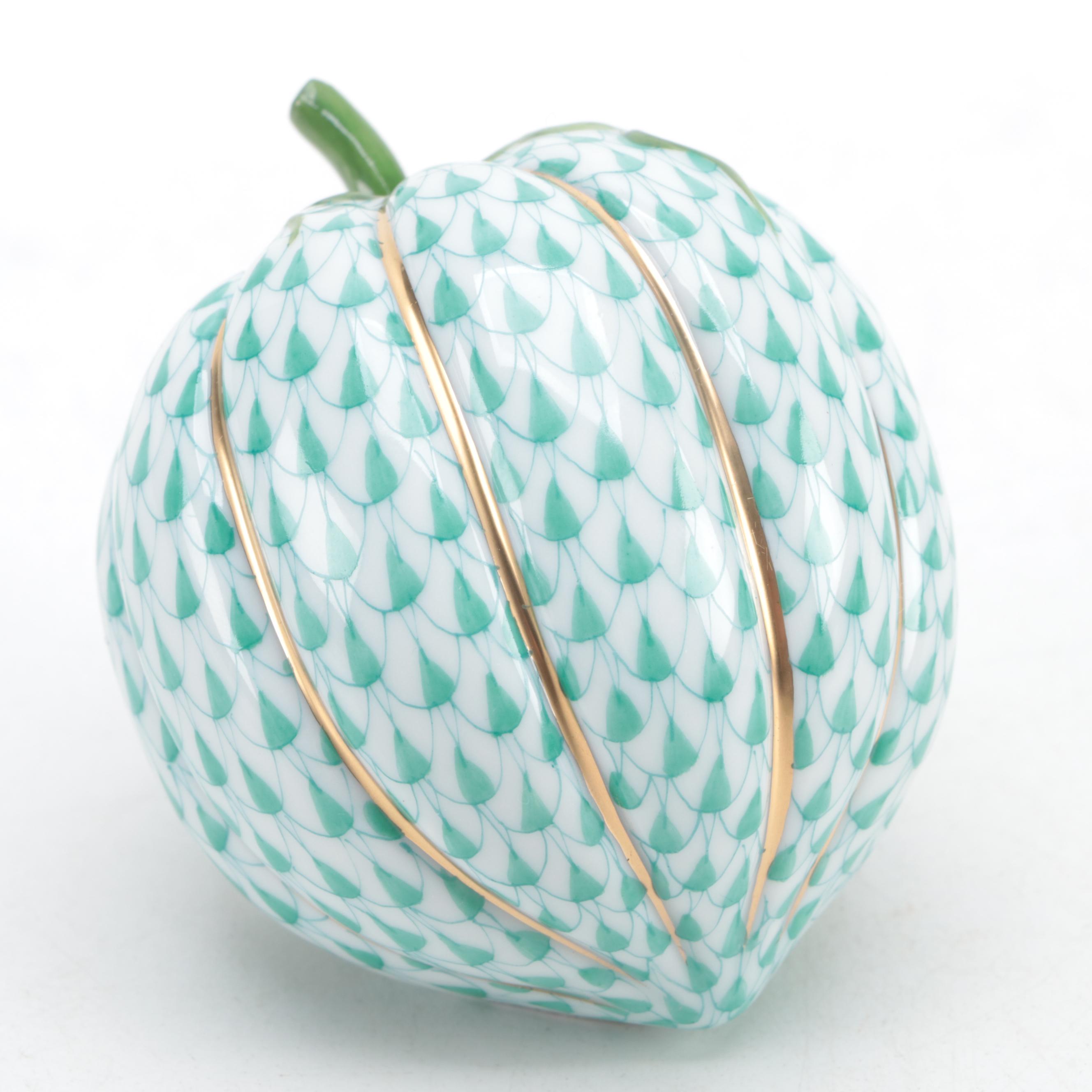 Herend Green Fishnet with Gold "Acorn Squash" Porcelain Figurine