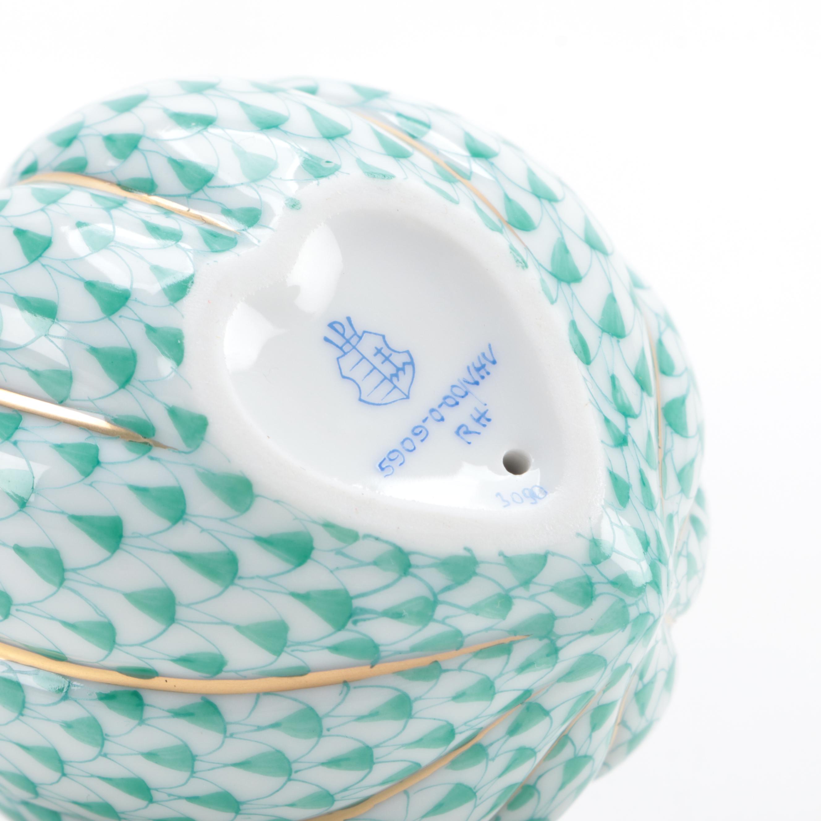 Herend Green Fishnet with Gold "Acorn Squash" Porcelain Figurine
