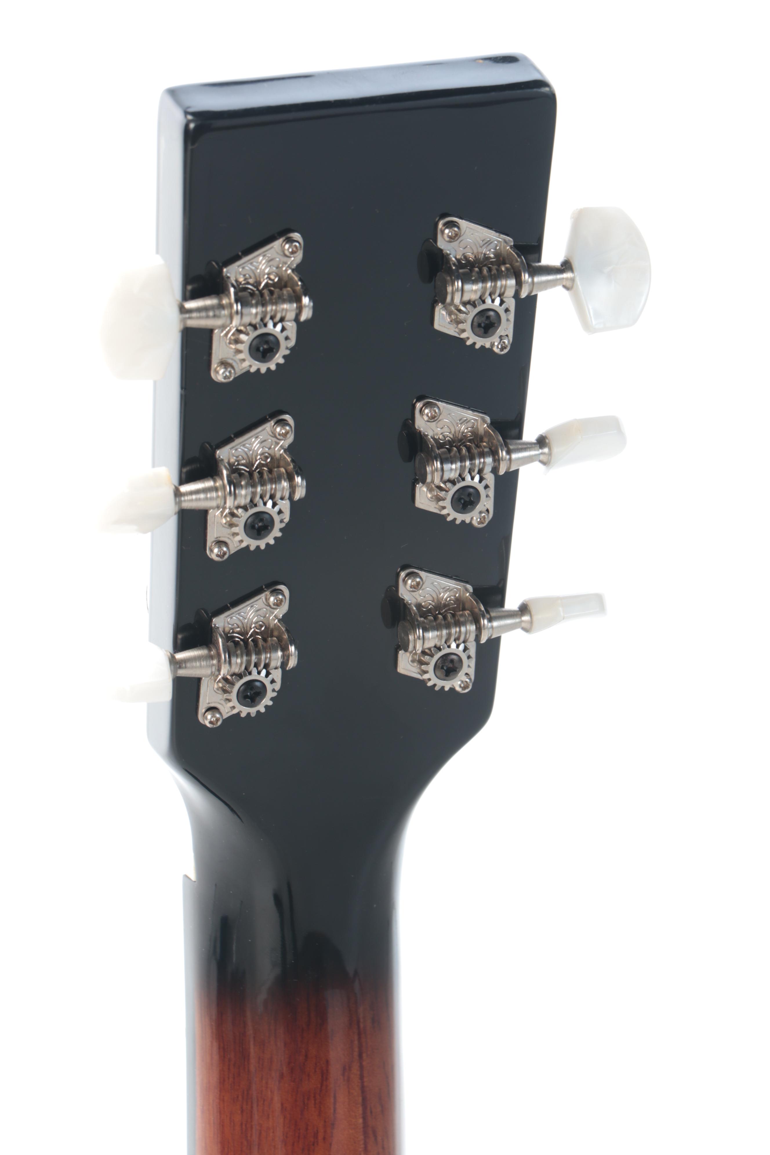 Spencer 6 String Right-Handed Banjo with Remo Head