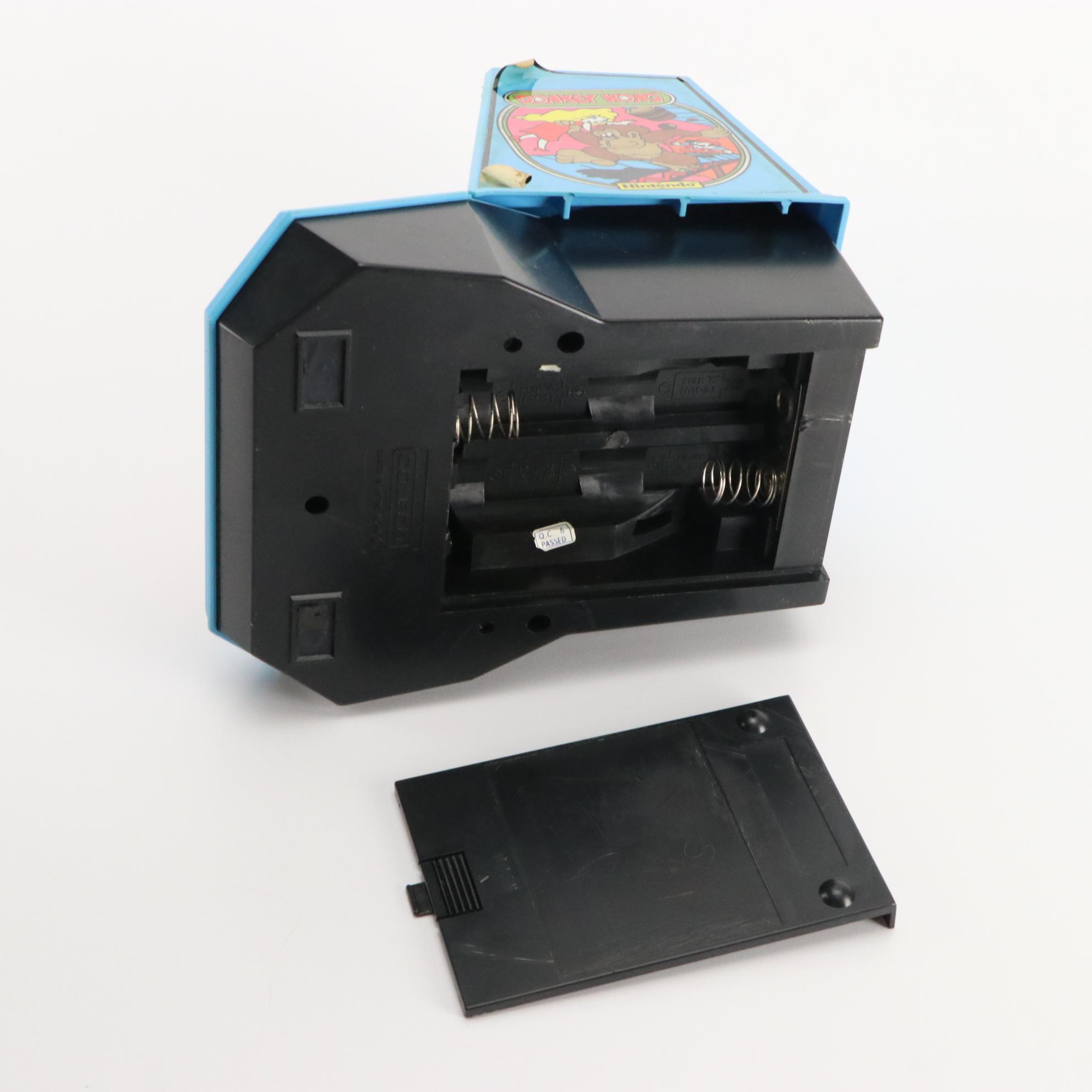 Nintendo Donkey Kong Coleco Battery Operated Miniature Arcade Game