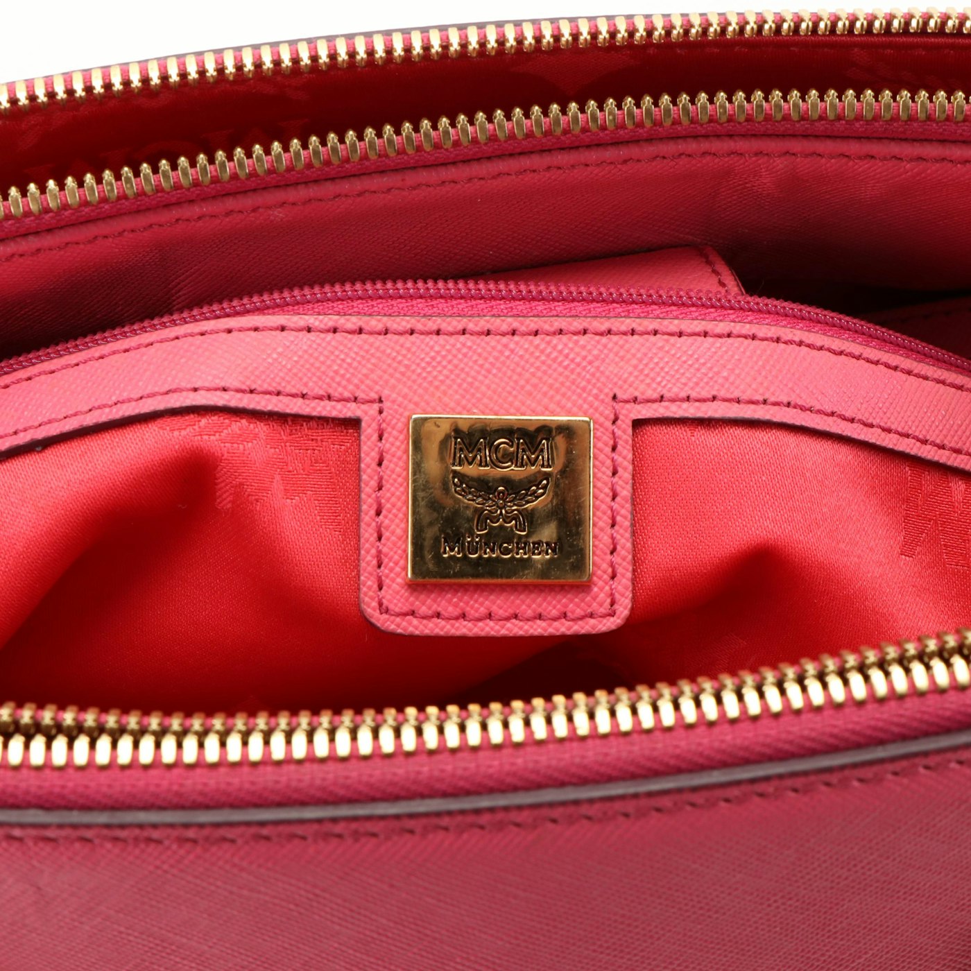 MCM Nuovo Pink Leather Shoulder Bag | EBTH