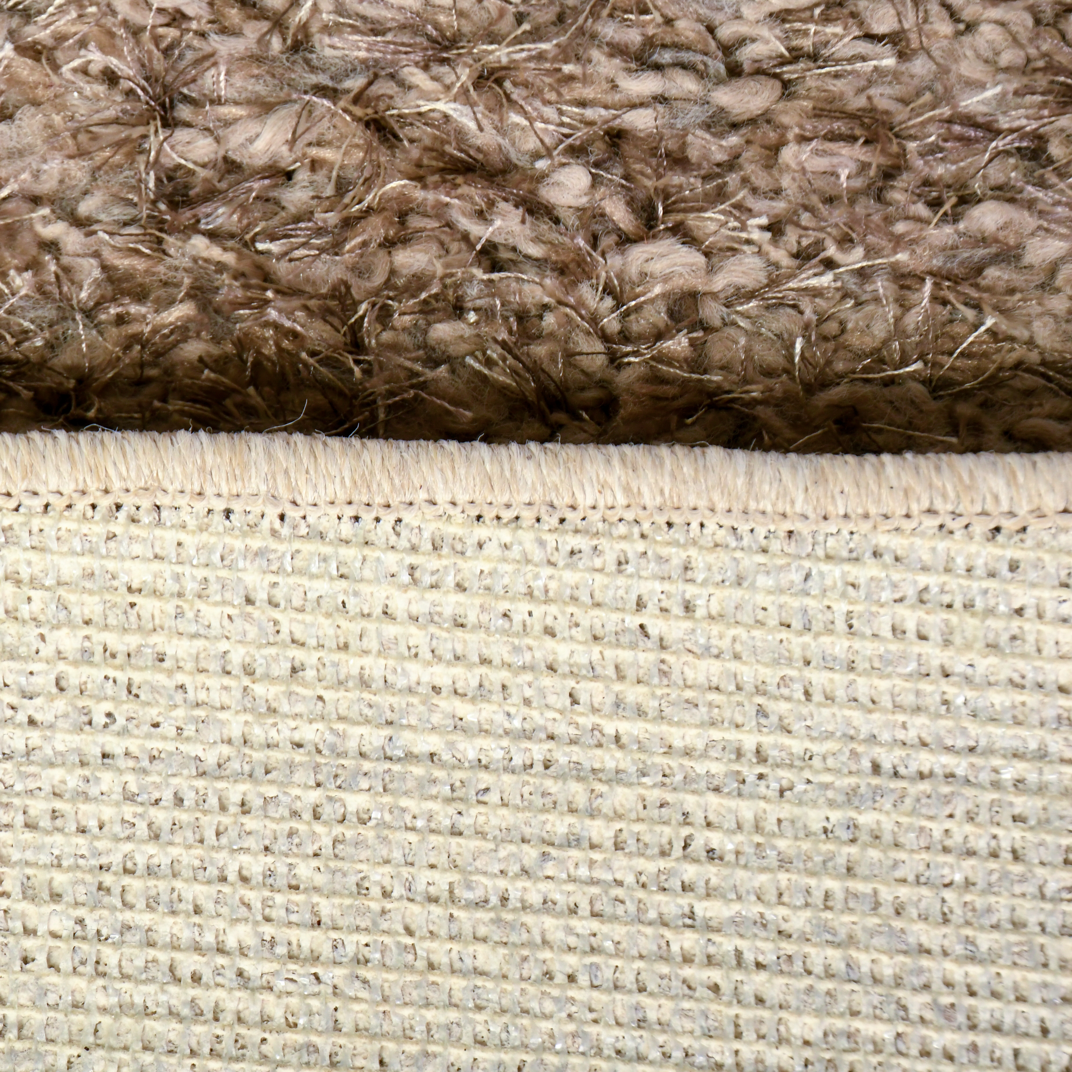 5' x 7' Machine Made Mohawk Home Eyelash Shag Area Rug EBTH