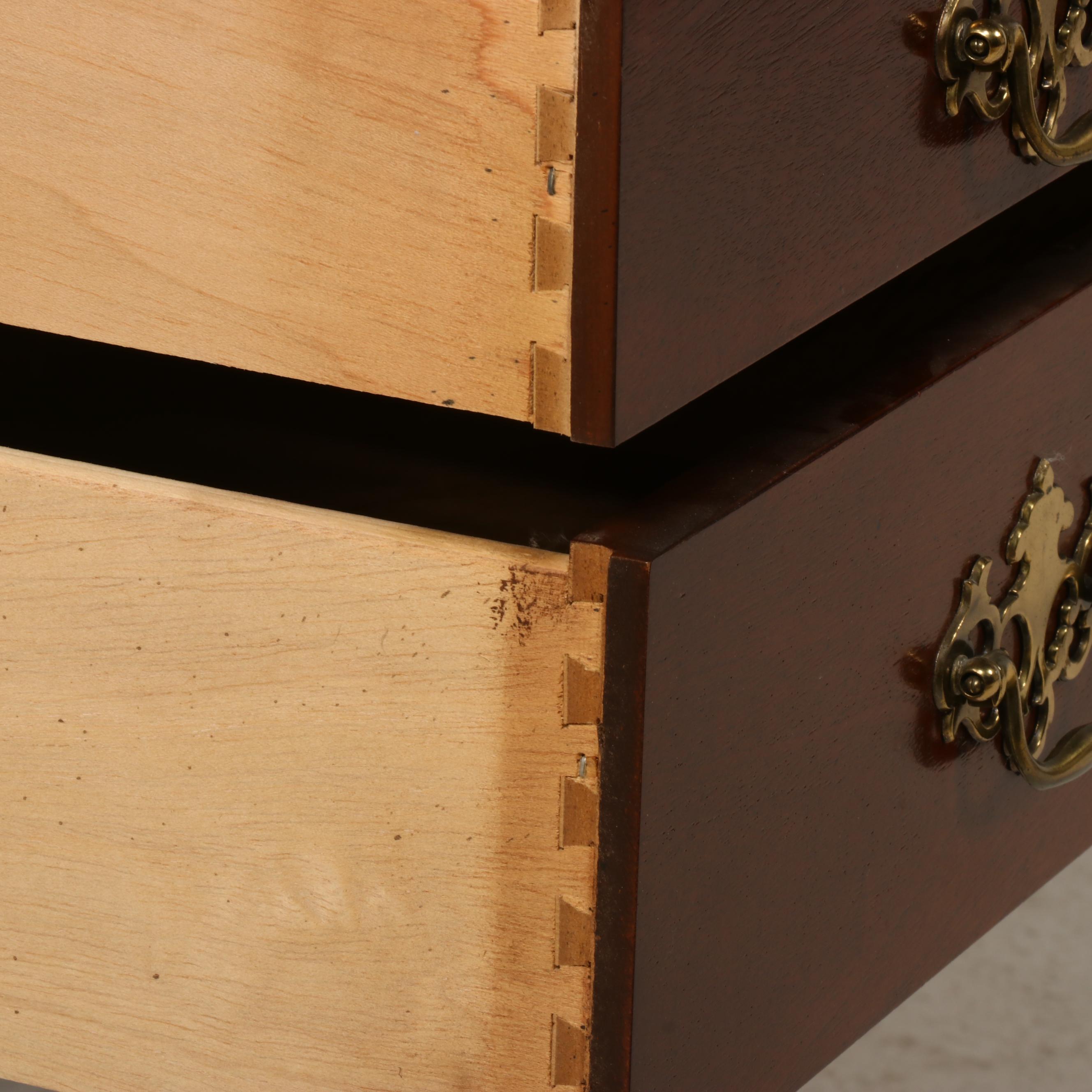 Bassett Queen Anne Style Mahogany SerpentineFront Sideboard, Late 20th