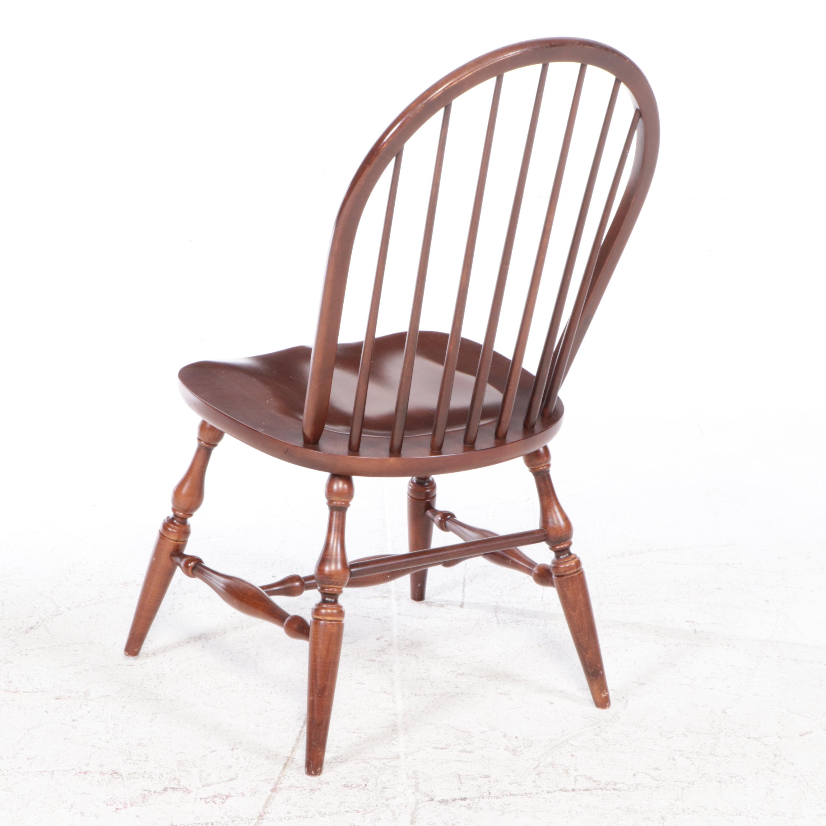 Five-Piece Moosehead Furniture Colonial Style Maple Dining Set in Cherry Finish