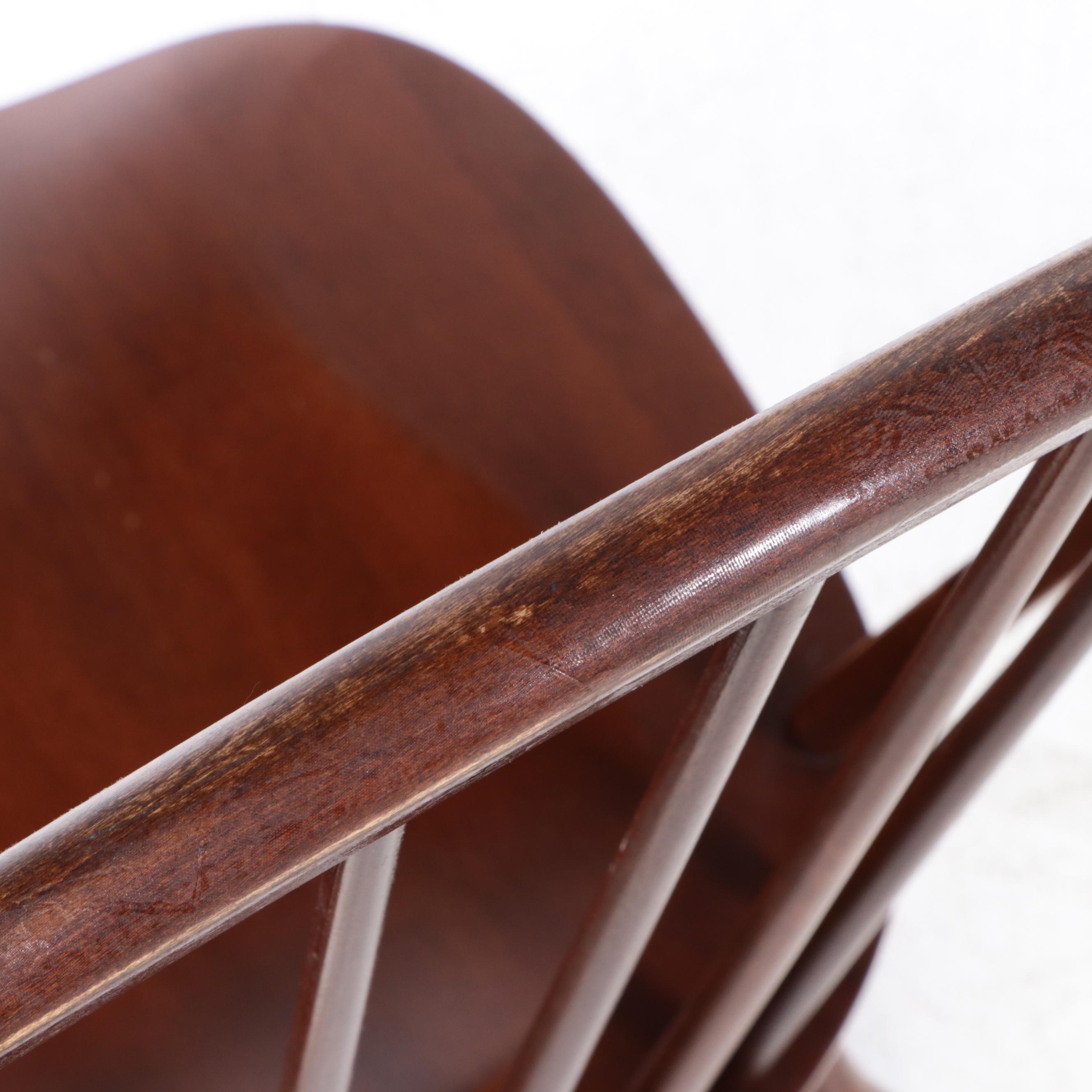 Five-Piece Moosehead Furniture Colonial Style Maple Dining Set in Cherry Finish